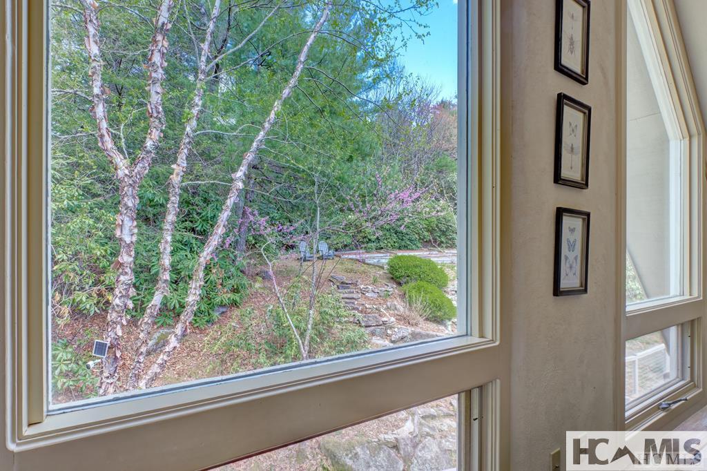 801 Split Rail Row