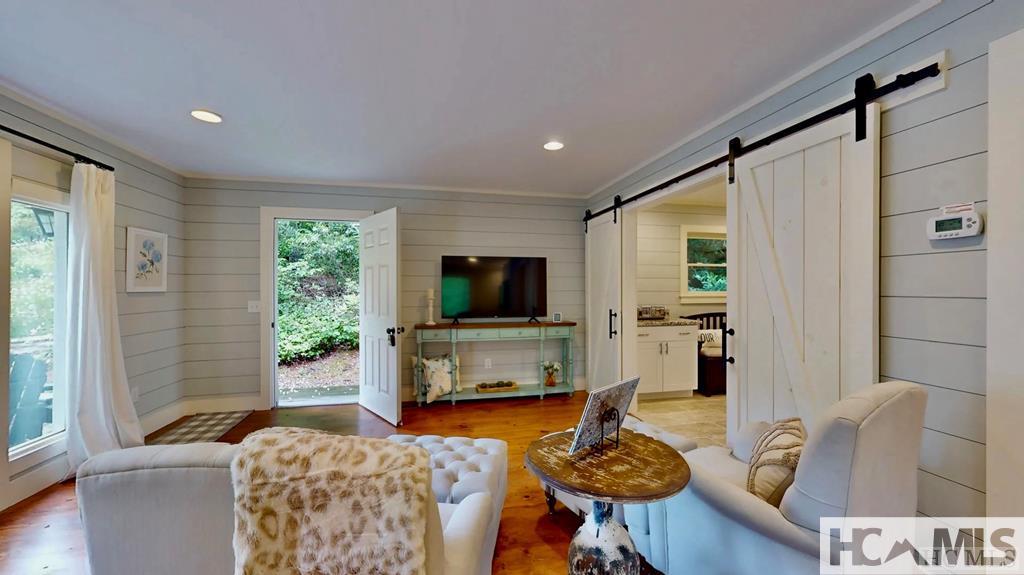 801 Split Rail Row