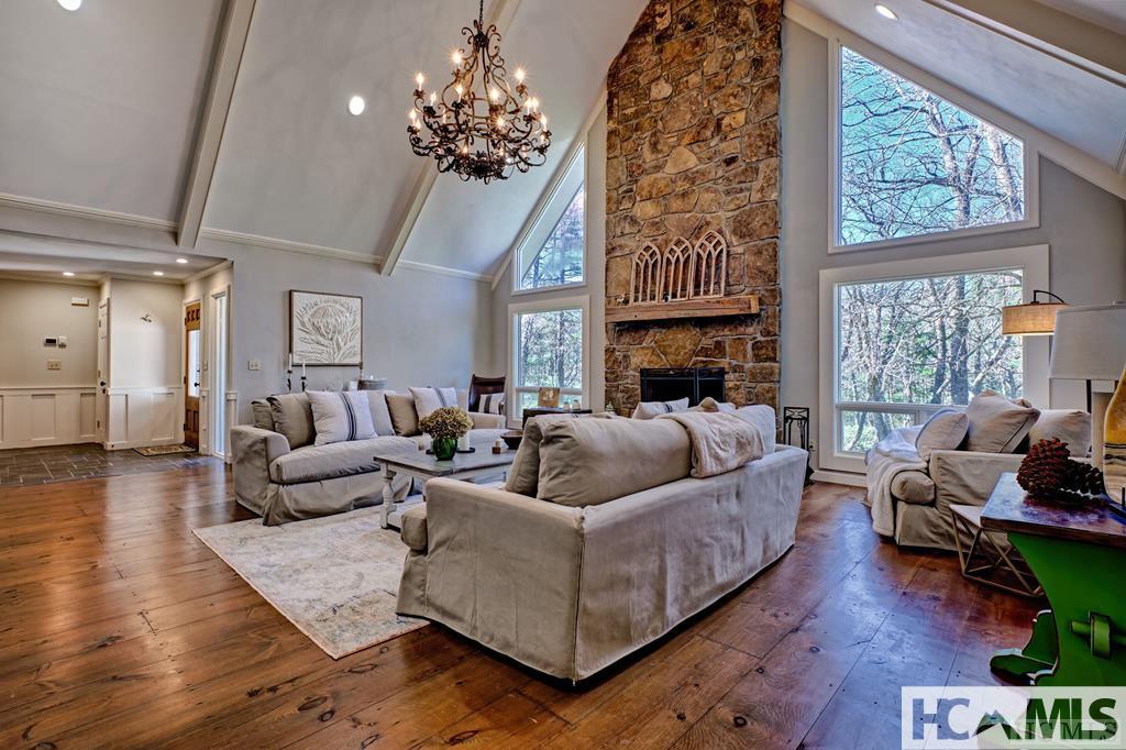 801 Split Rail Row
