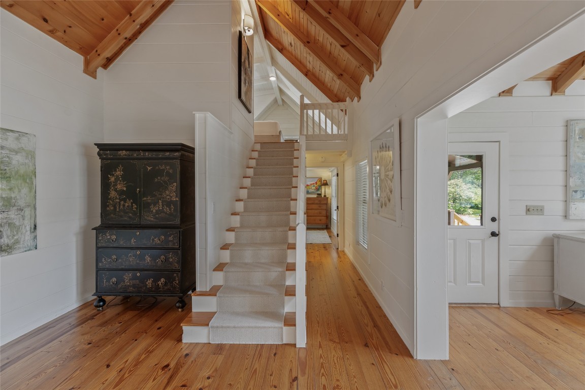 60 Holly Tree Lane