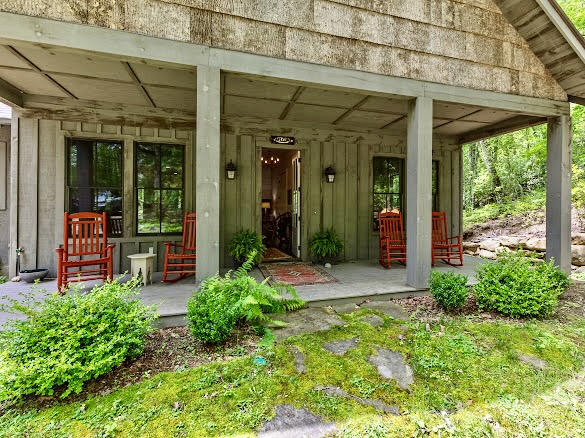 11 Feldspar Lane