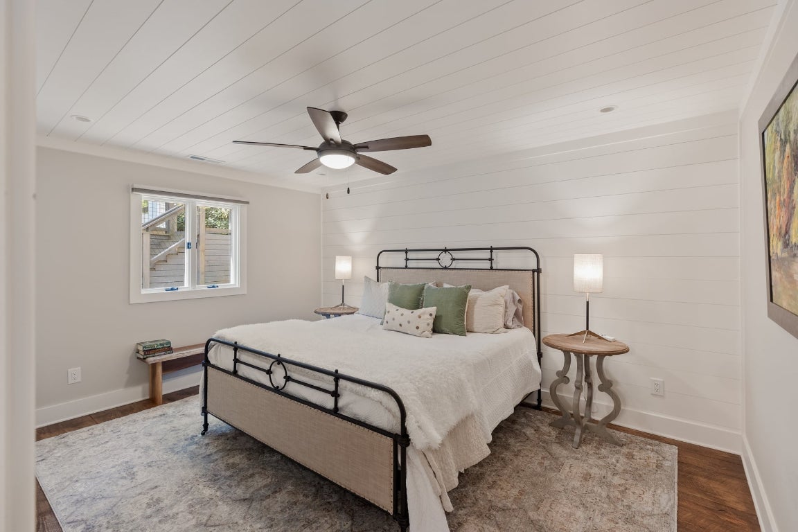 462 Mirror Lake Road