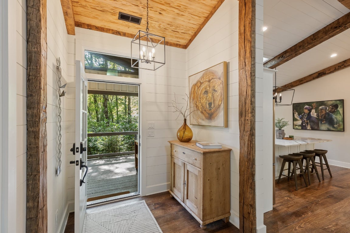 462 Mirror Lake Road