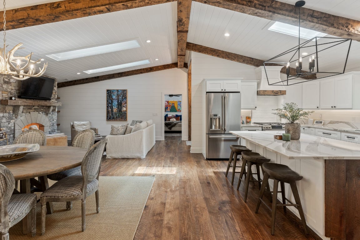 462 Mirror Lake Road