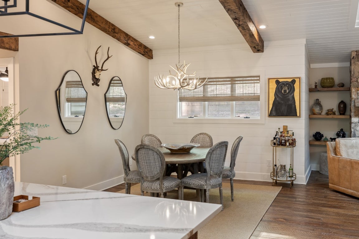 462 Mirror Lake Road