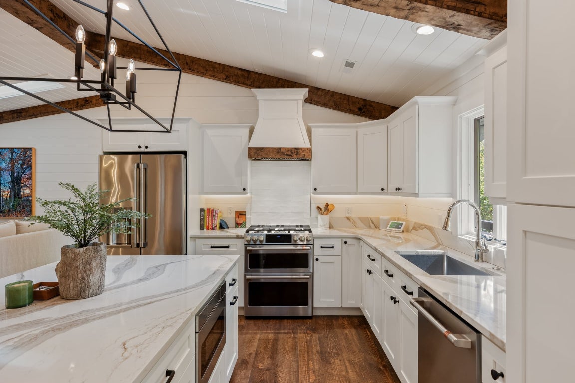 462 Mirror Lake Road