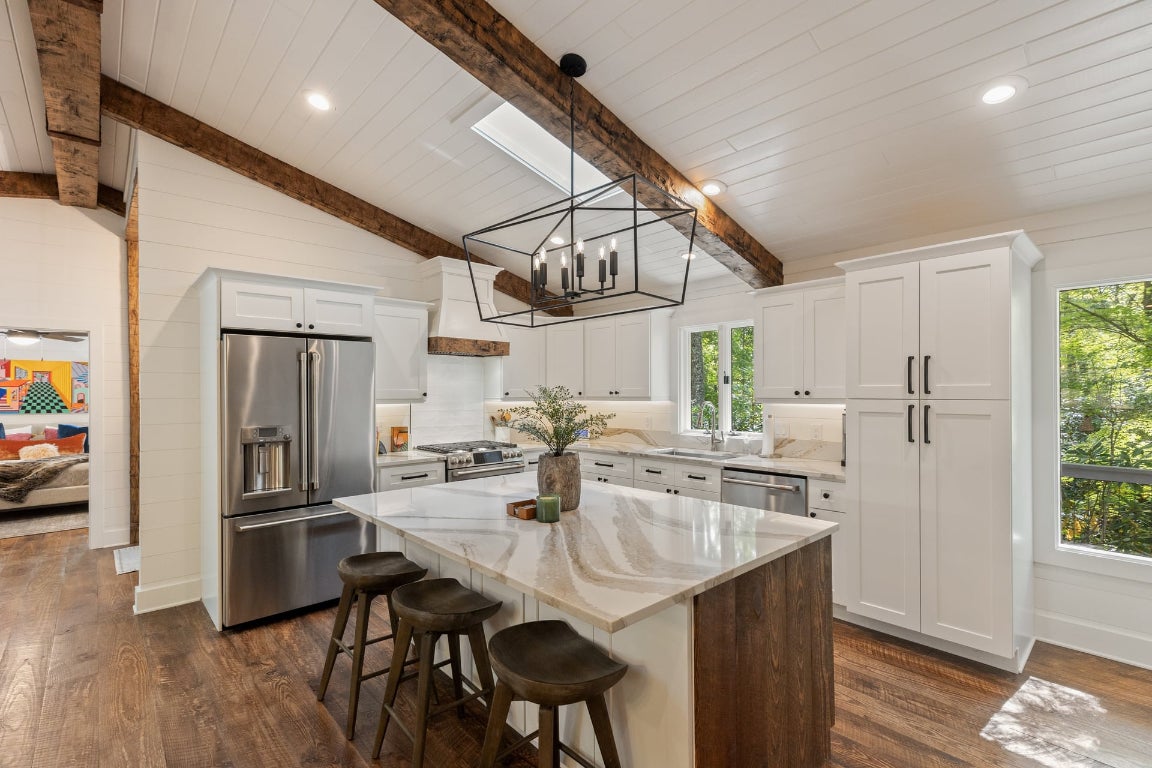 462 Mirror Lake Road