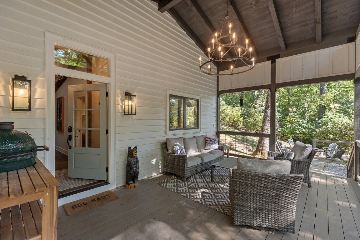 462 Mirror Lake Road