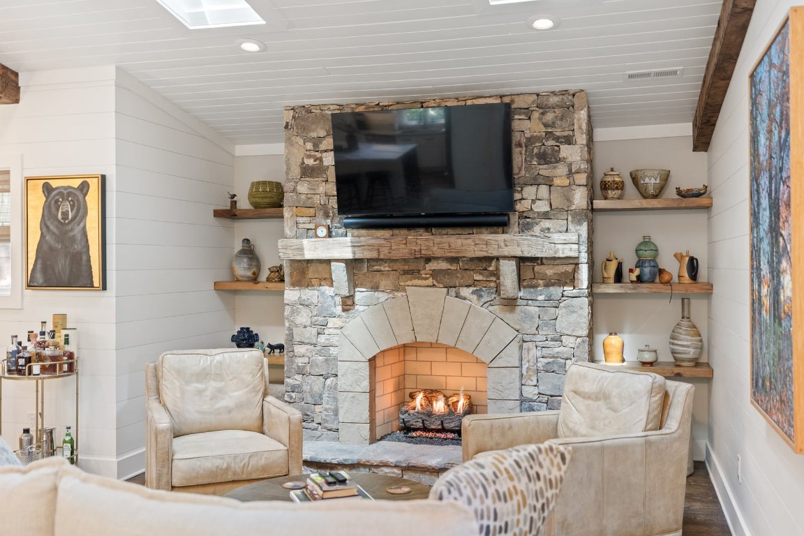 462 Mirror Lake Road