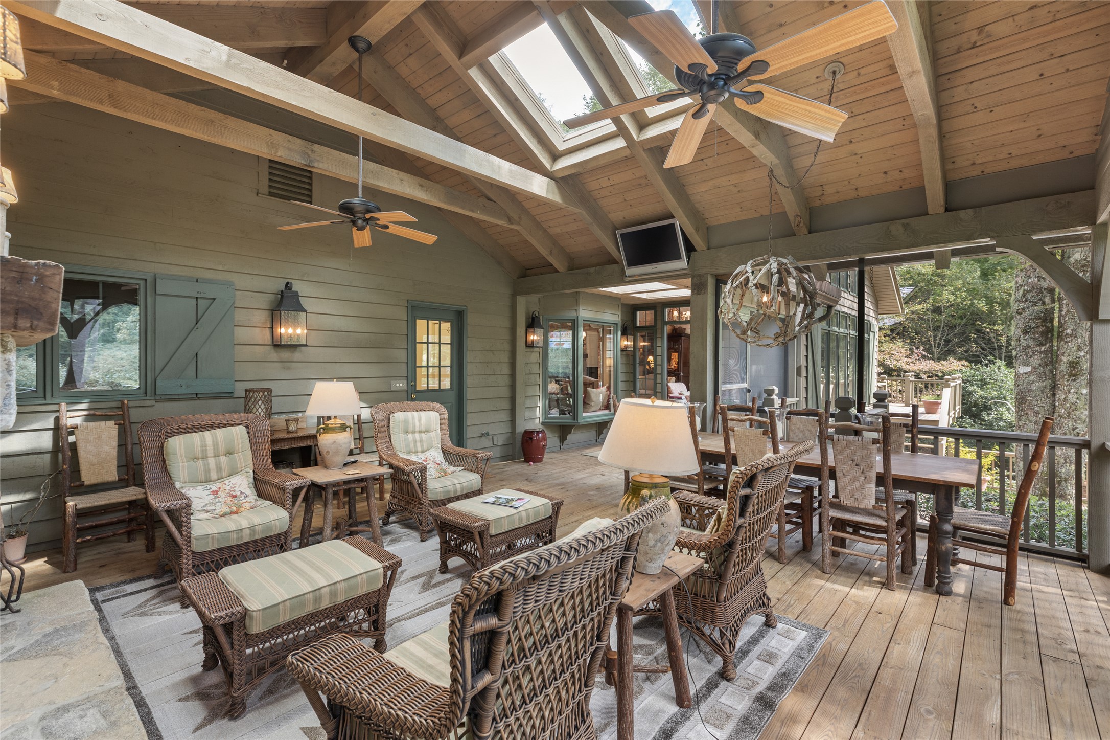 83 Hummingbird Circle