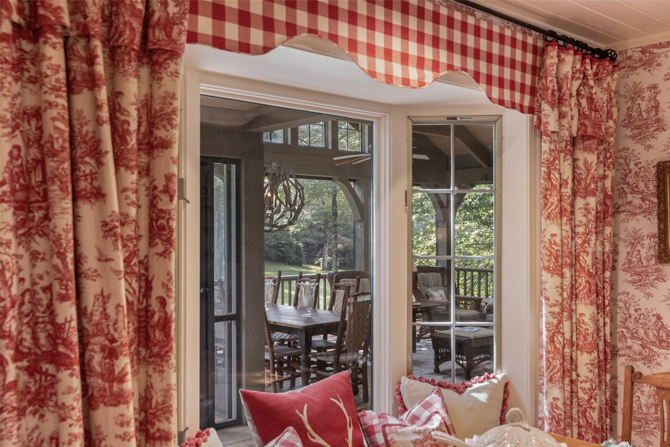 83 Hummingbird Circle