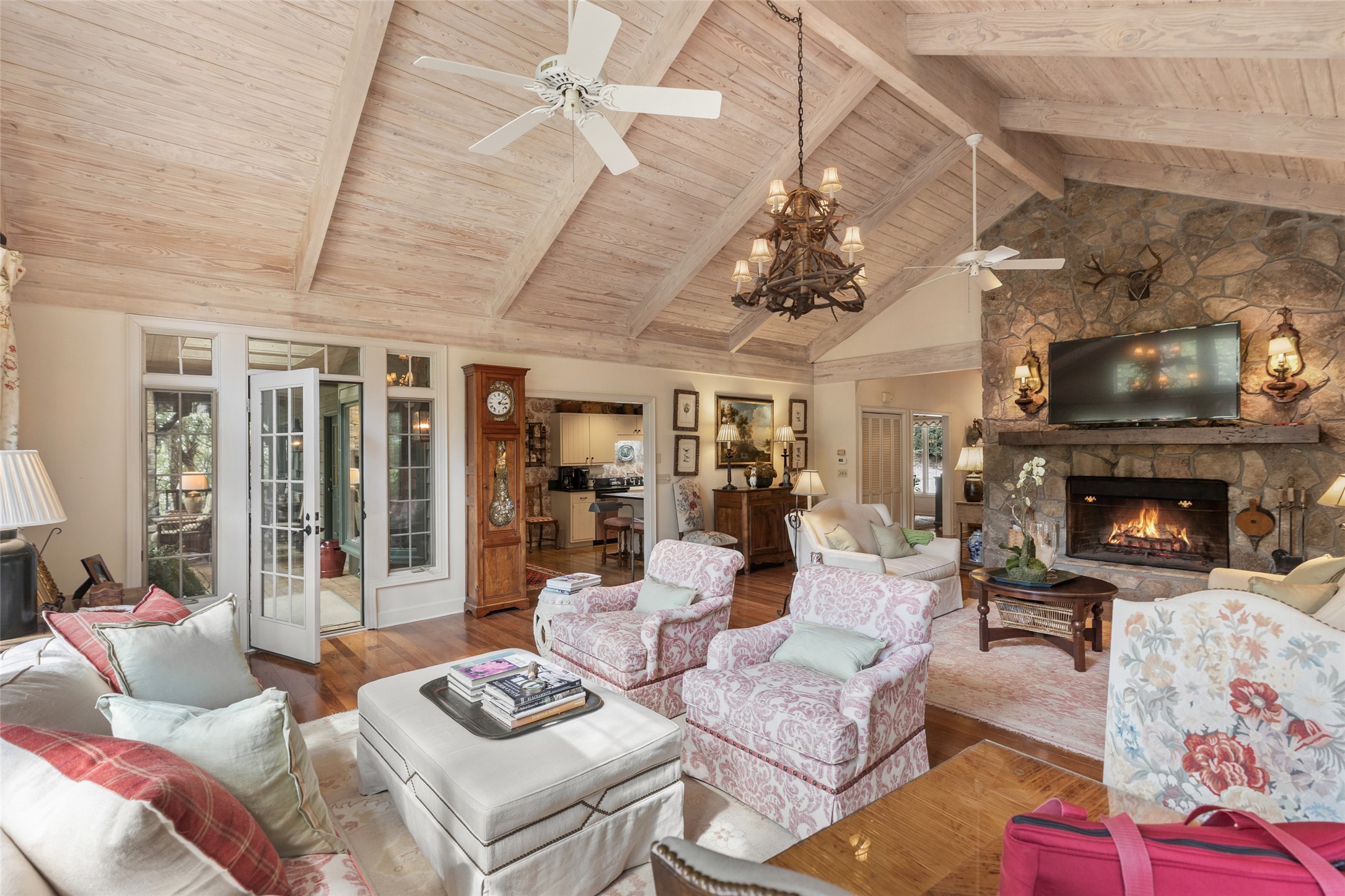 83 Hummingbird Circle