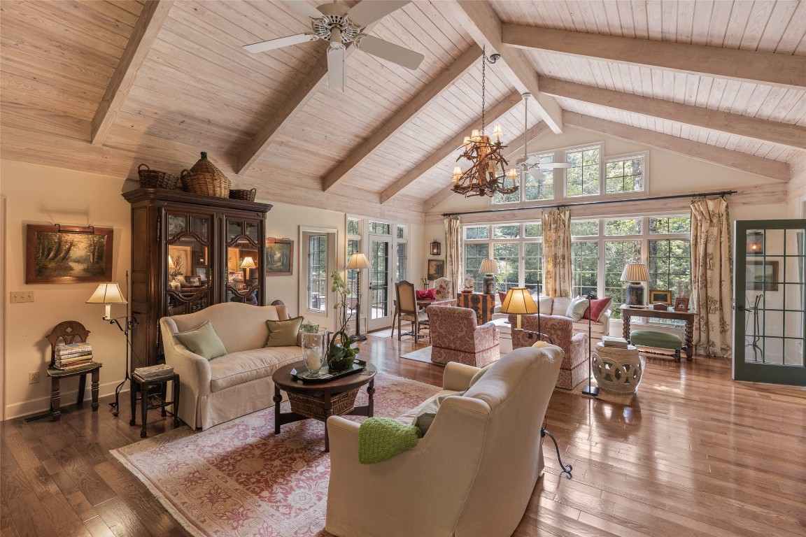 83 Hummingbird Circle