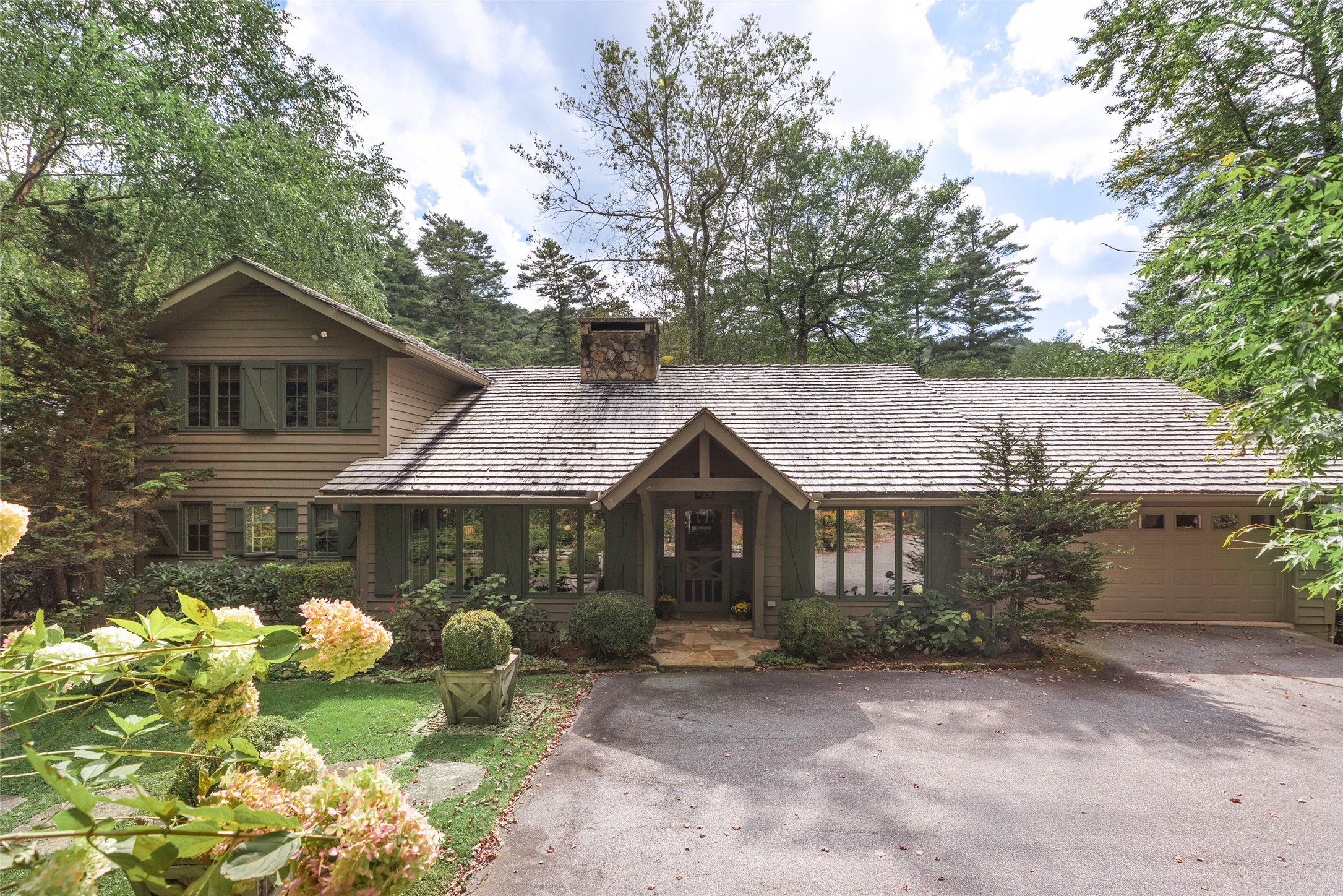 83 Hummingbird Circle