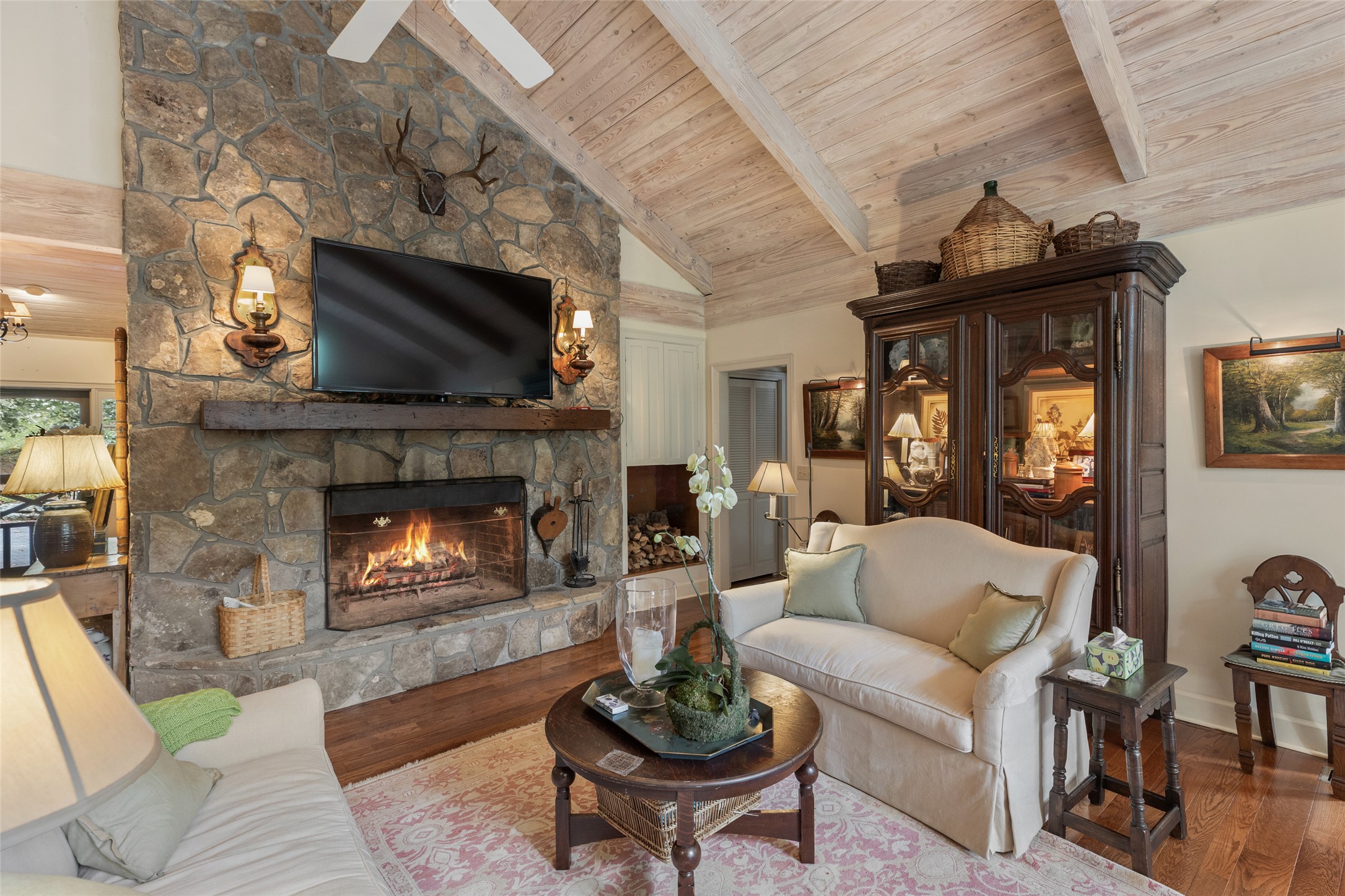 83 Hummingbird Circle