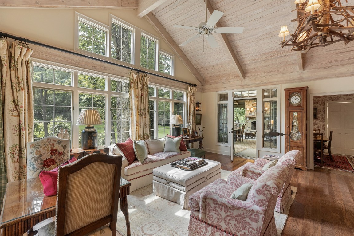 83 Hummingbird Circle