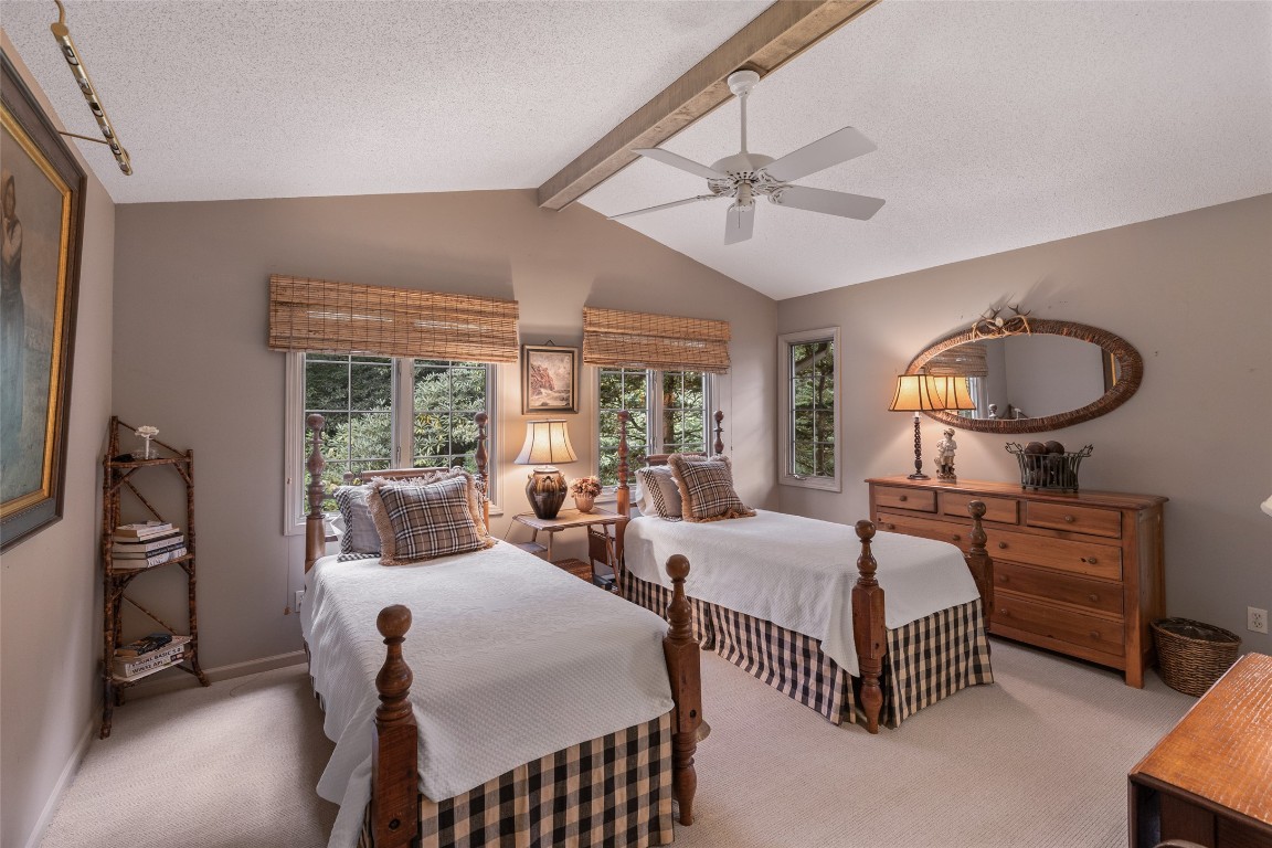 83 Hummingbird Circle