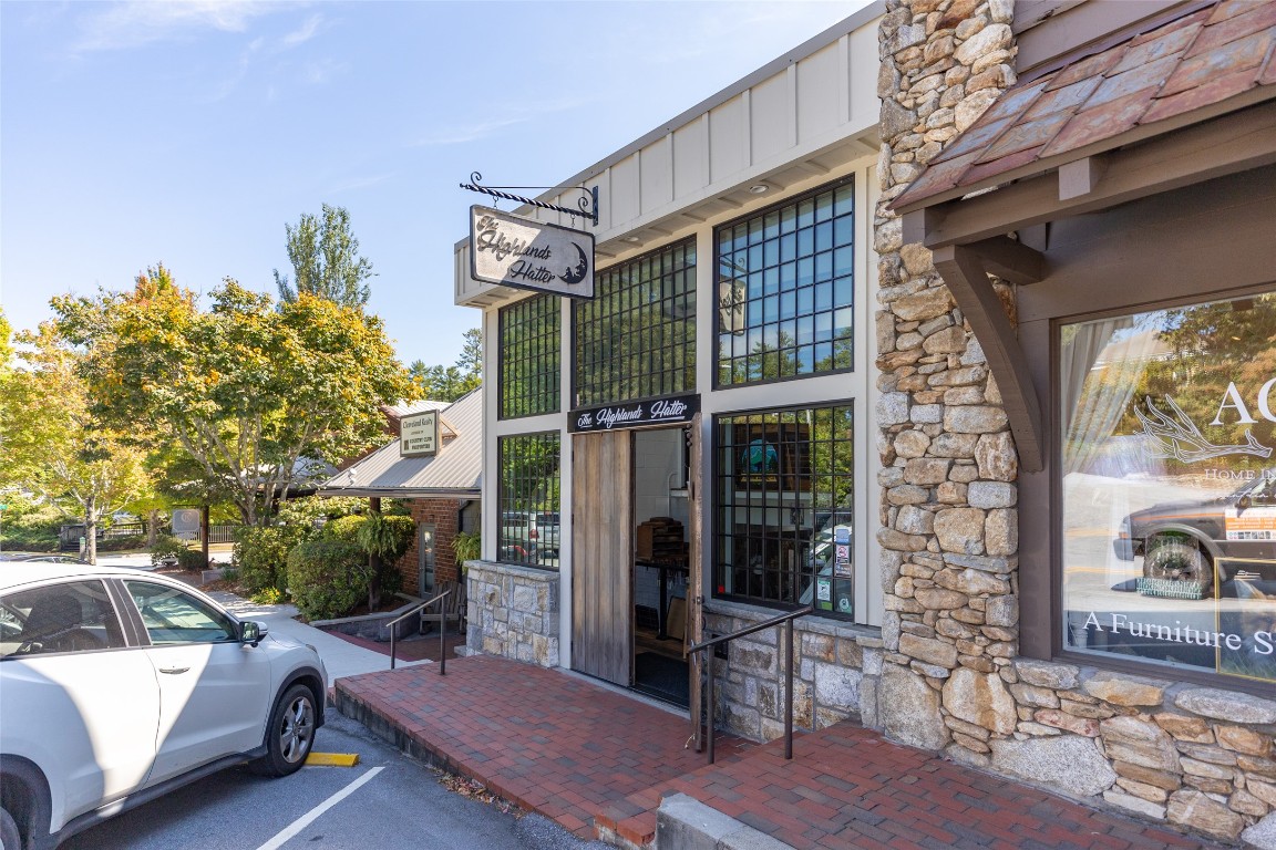 221 4th Street