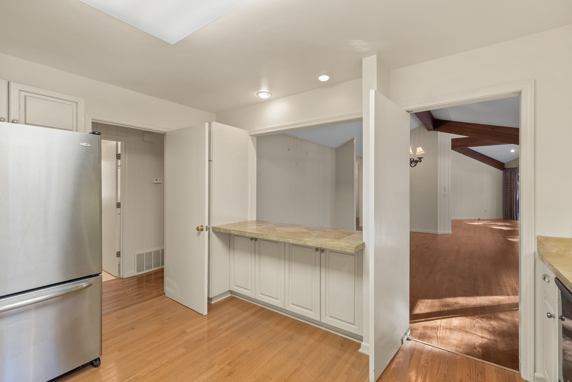 312 Pipers Court