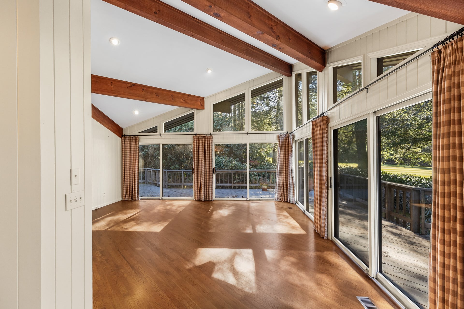 312 Pipers Court