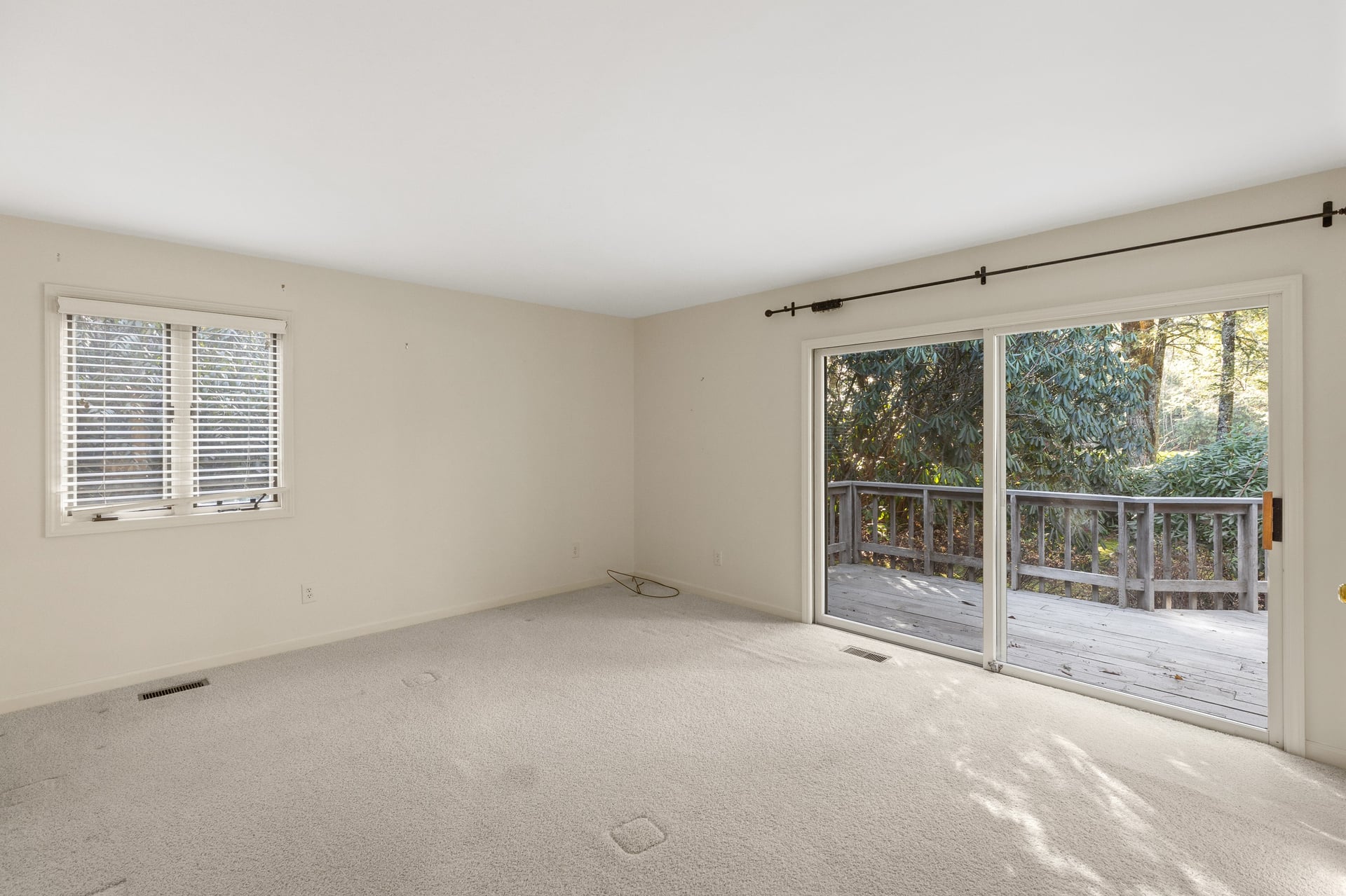 312 Pipers Court