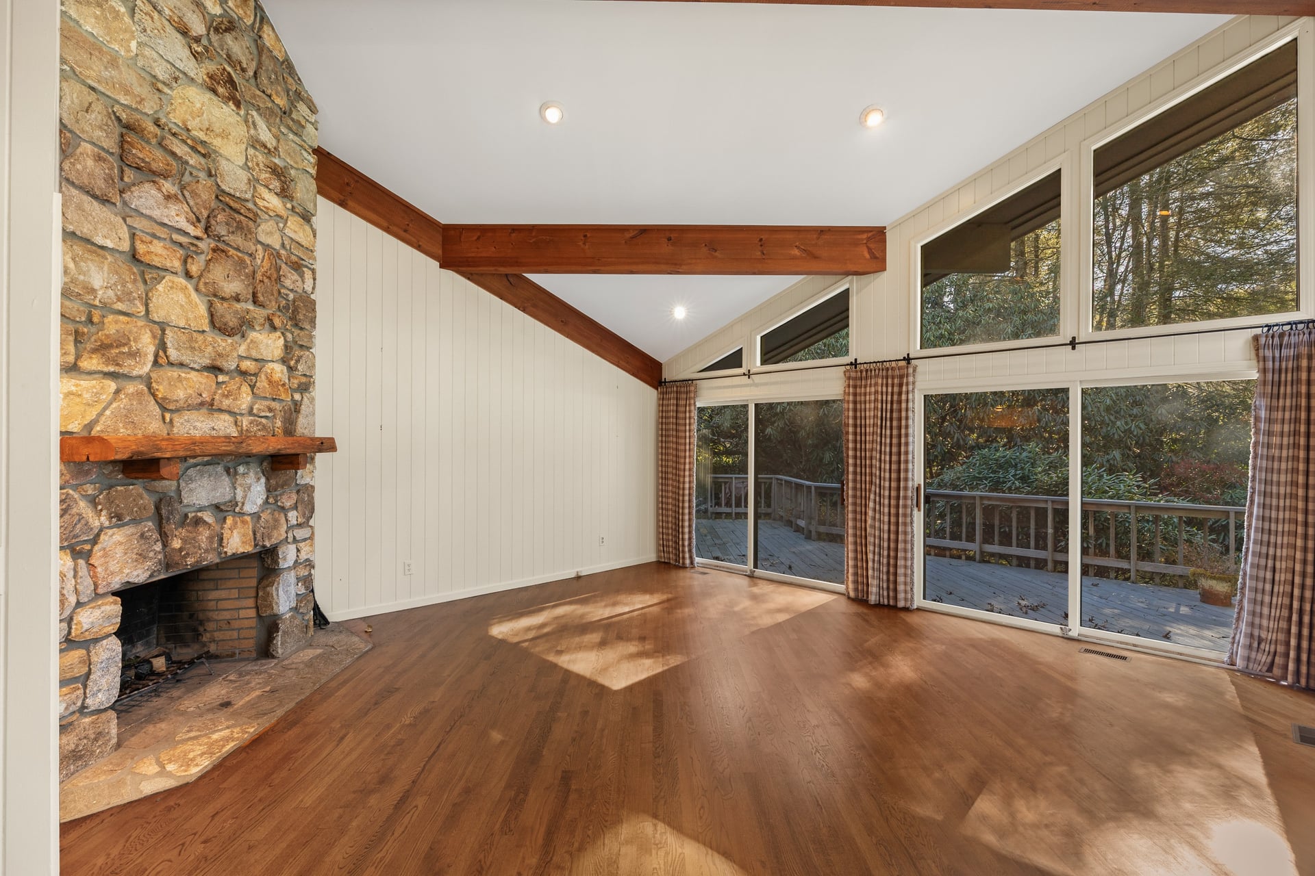 312 Pipers Court