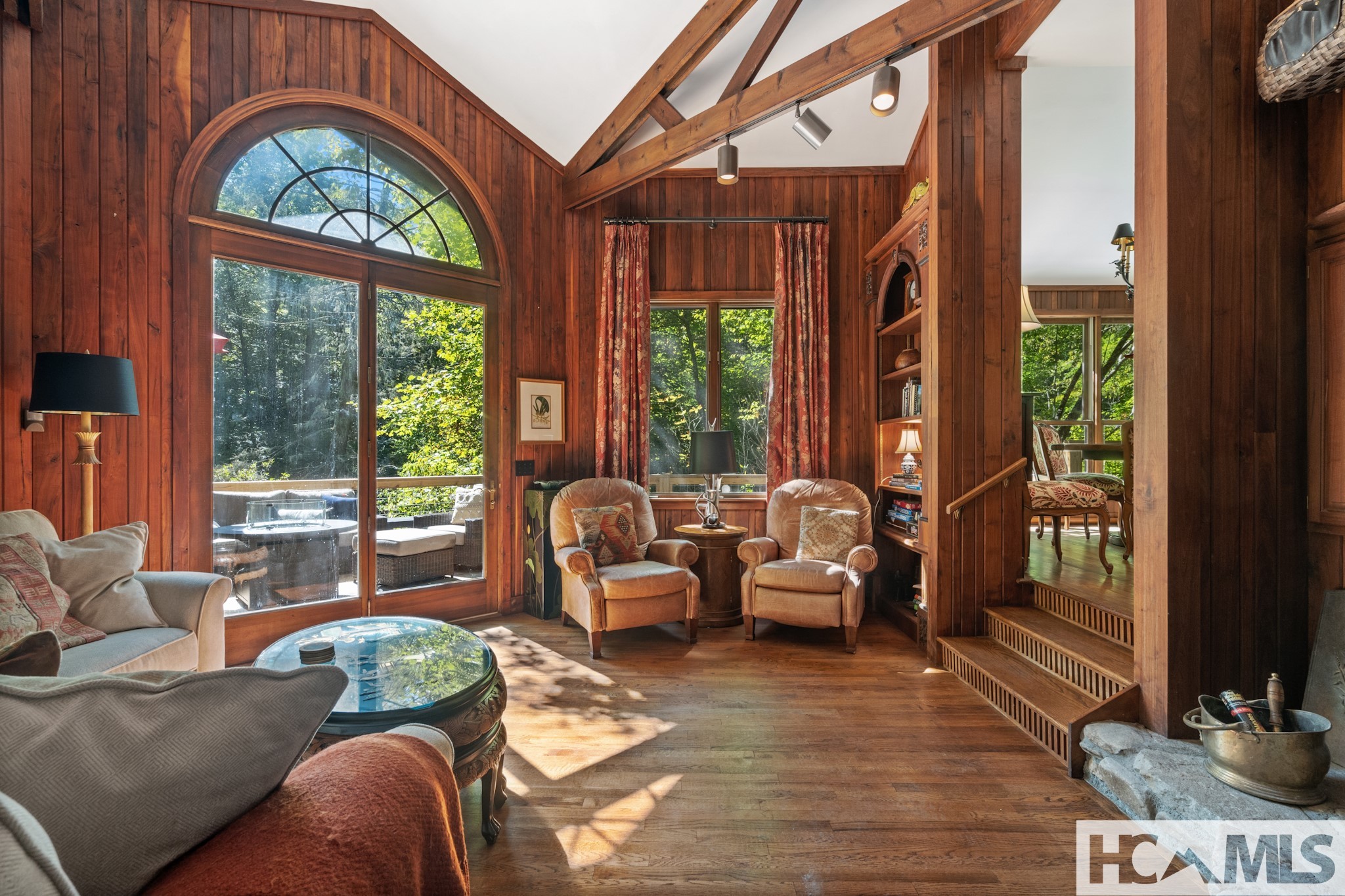 711 Flat Mountain Road