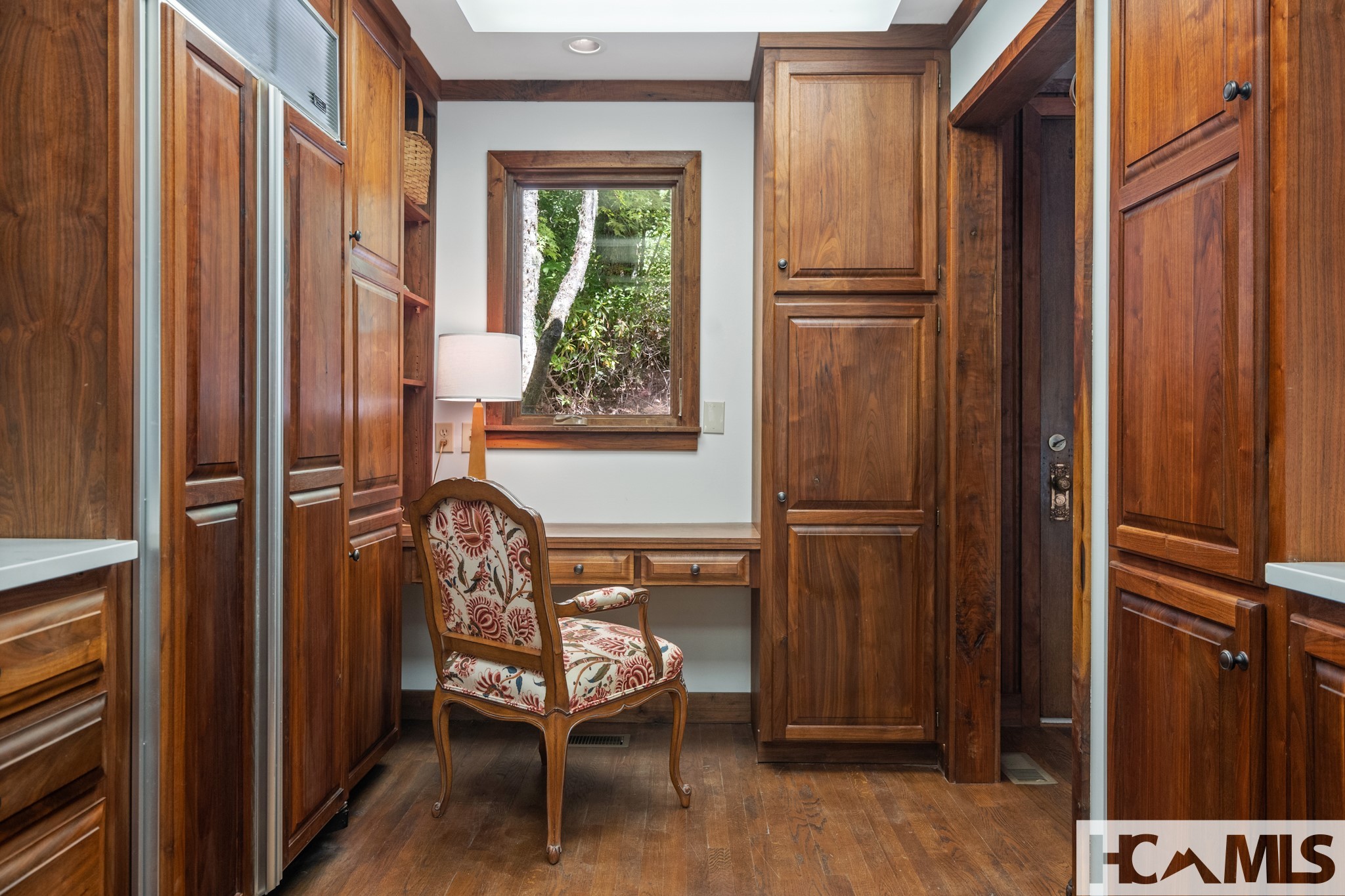 711 Flat Mountain Road