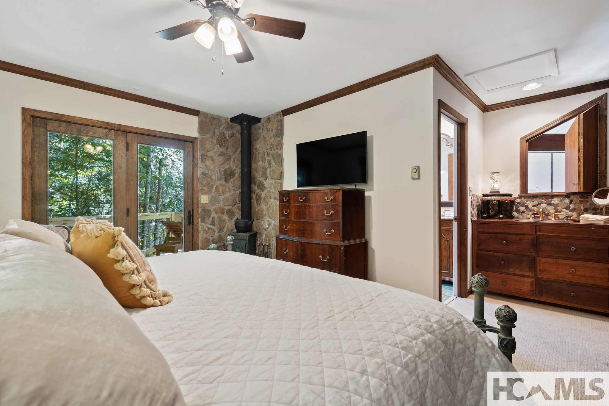 711 Flat Mountain Road