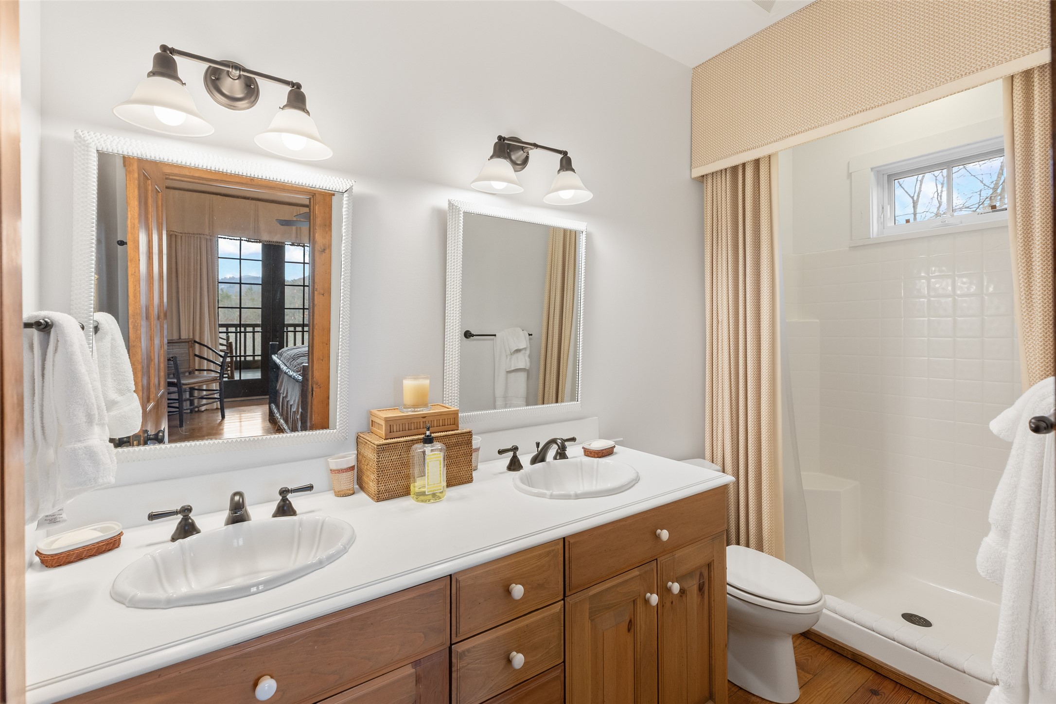 1213 Lost Valley Road