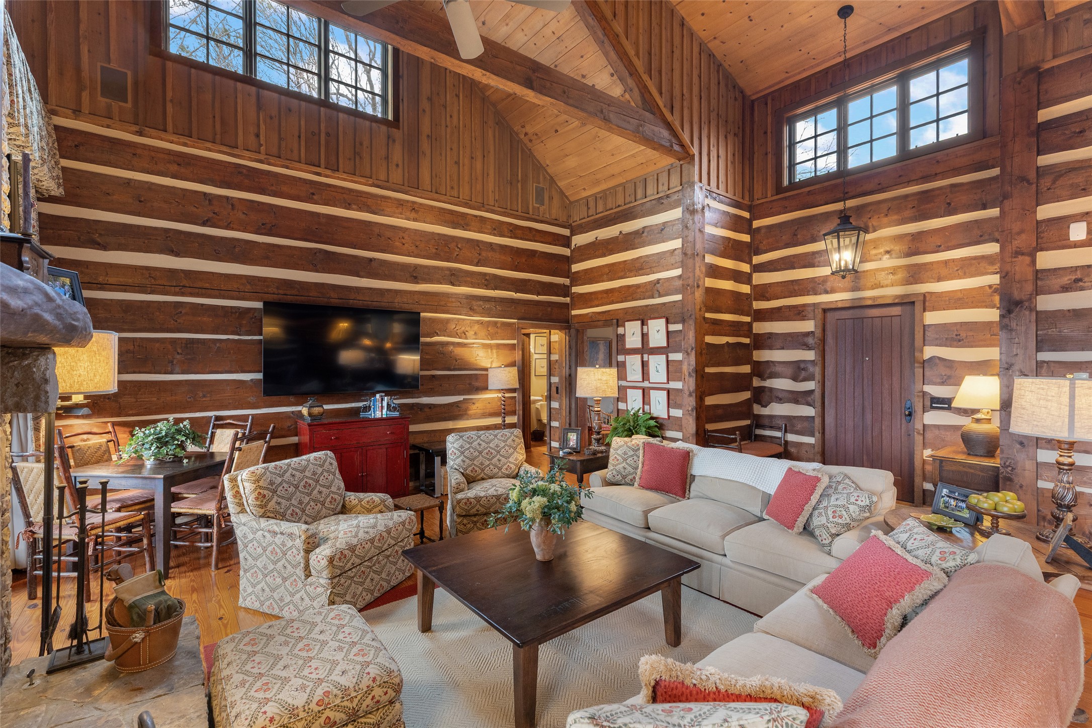 1213 Lost Valley Road