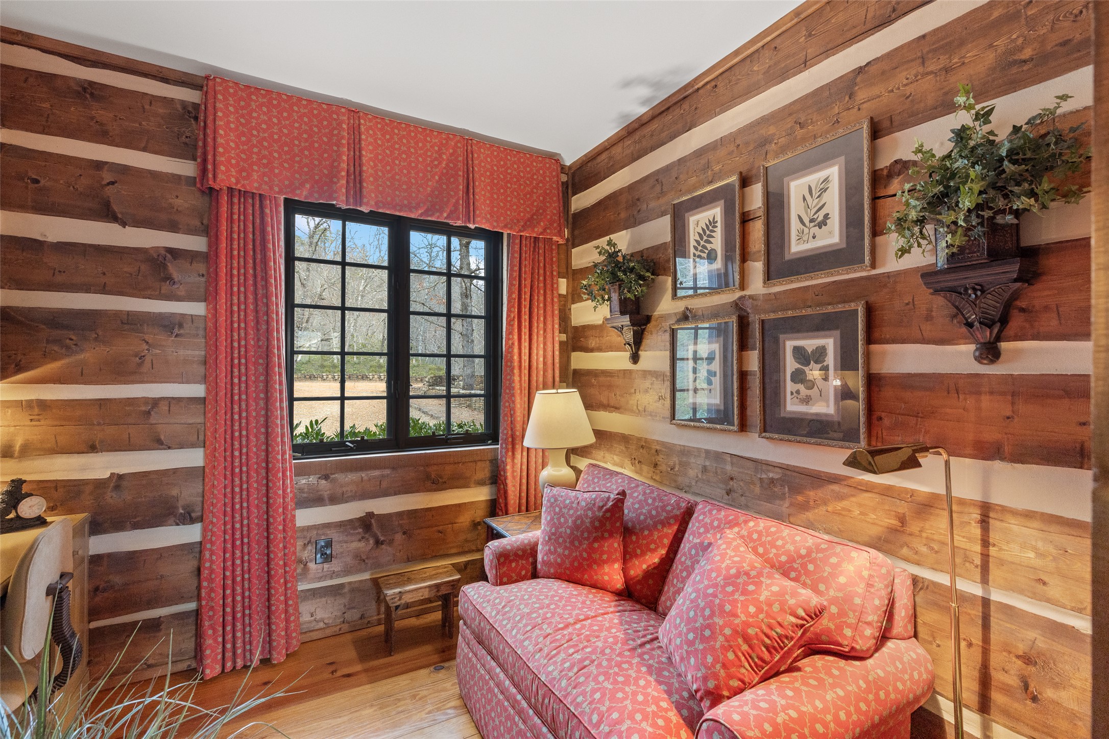 1213 Lost Valley Road