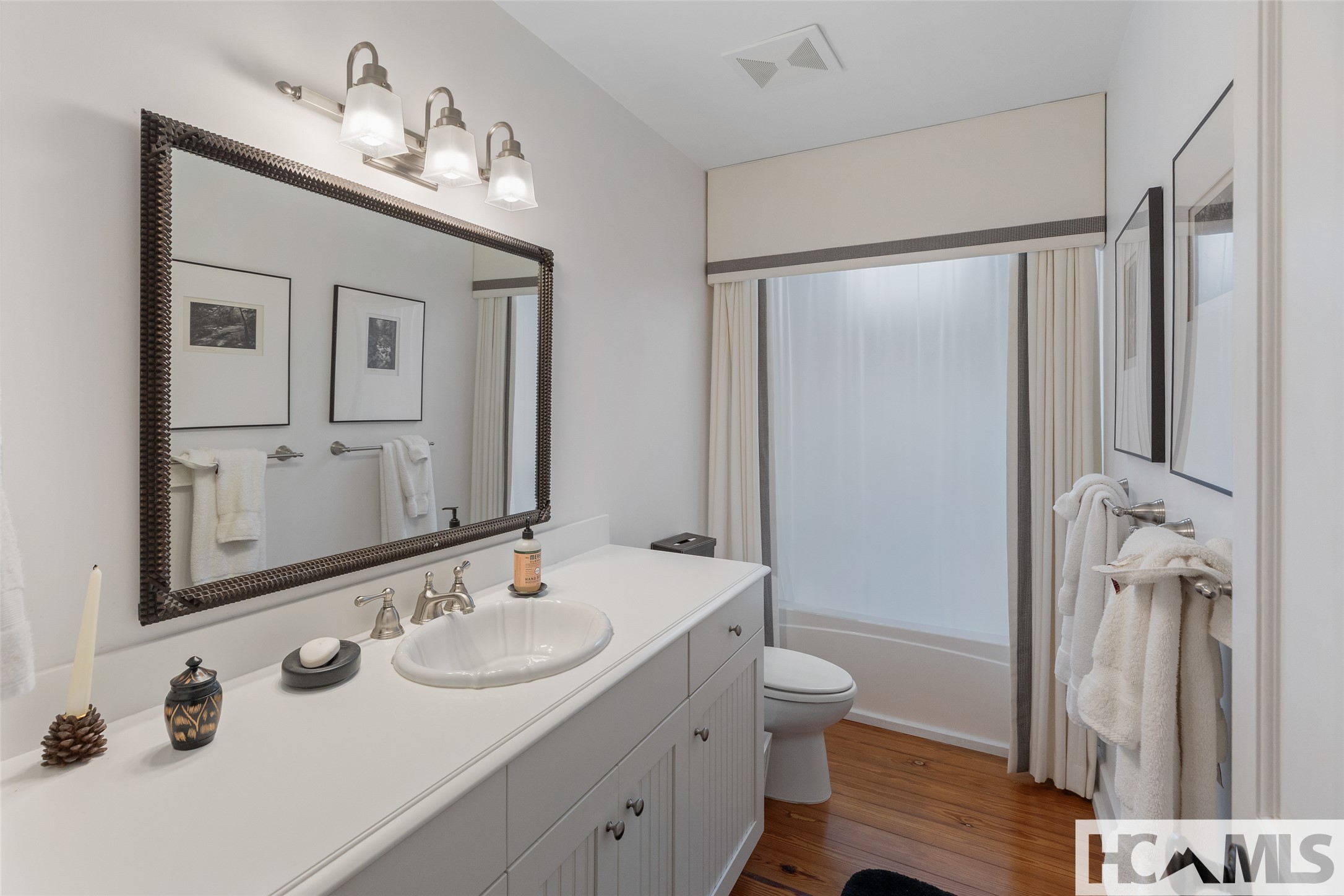 1213 Lost Valley Road