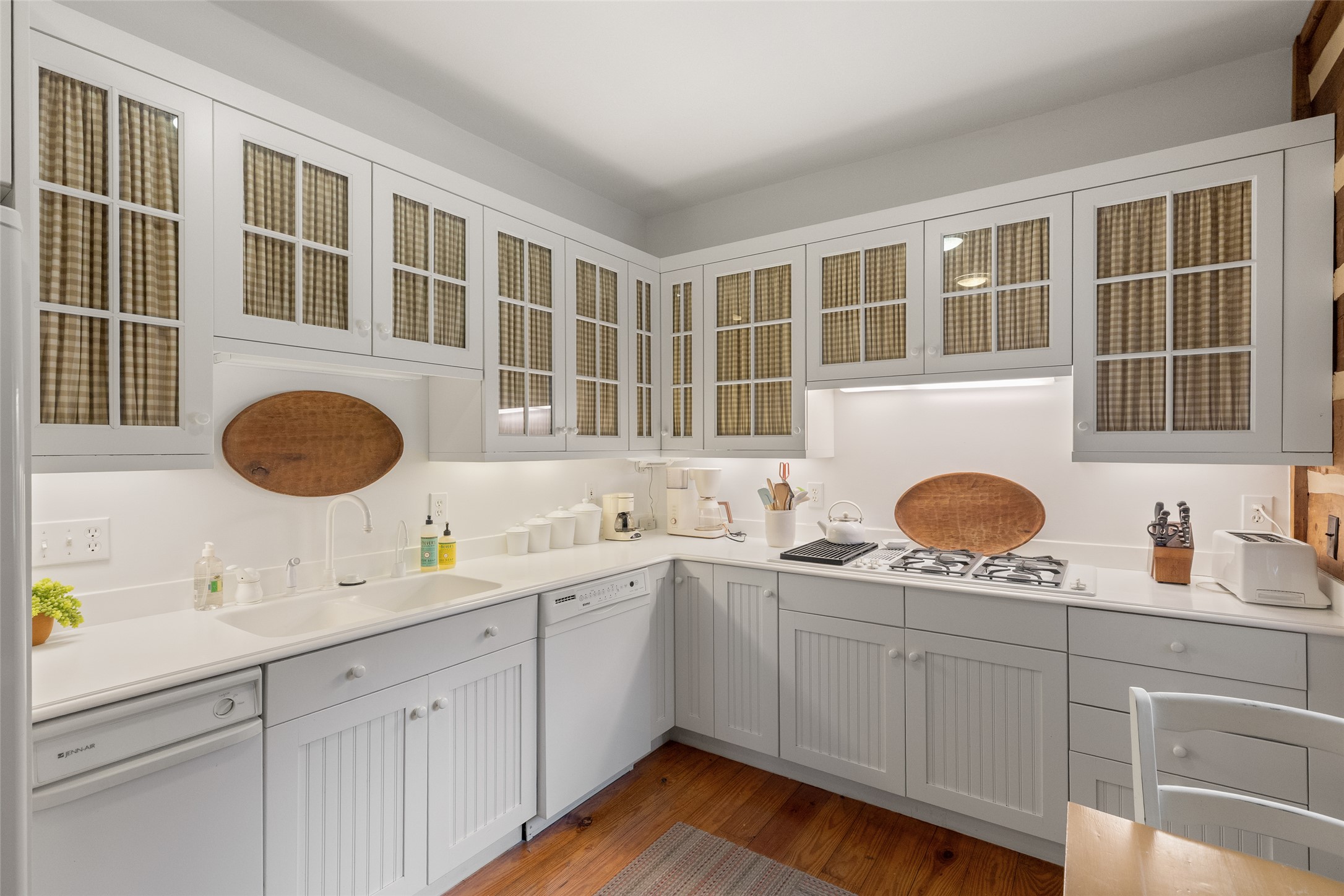 1213 Lost Valley Road