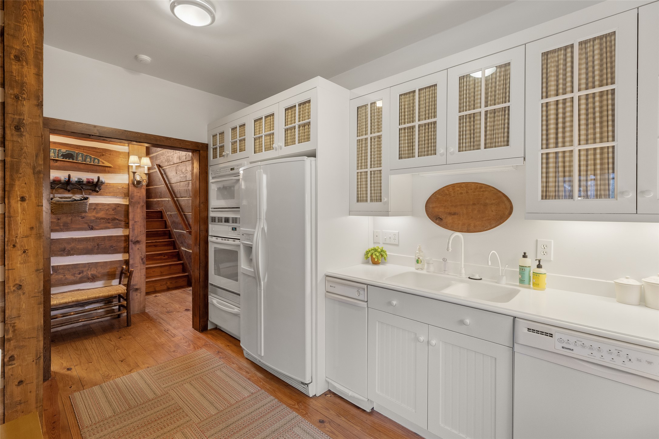 1213 Lost Valley Road