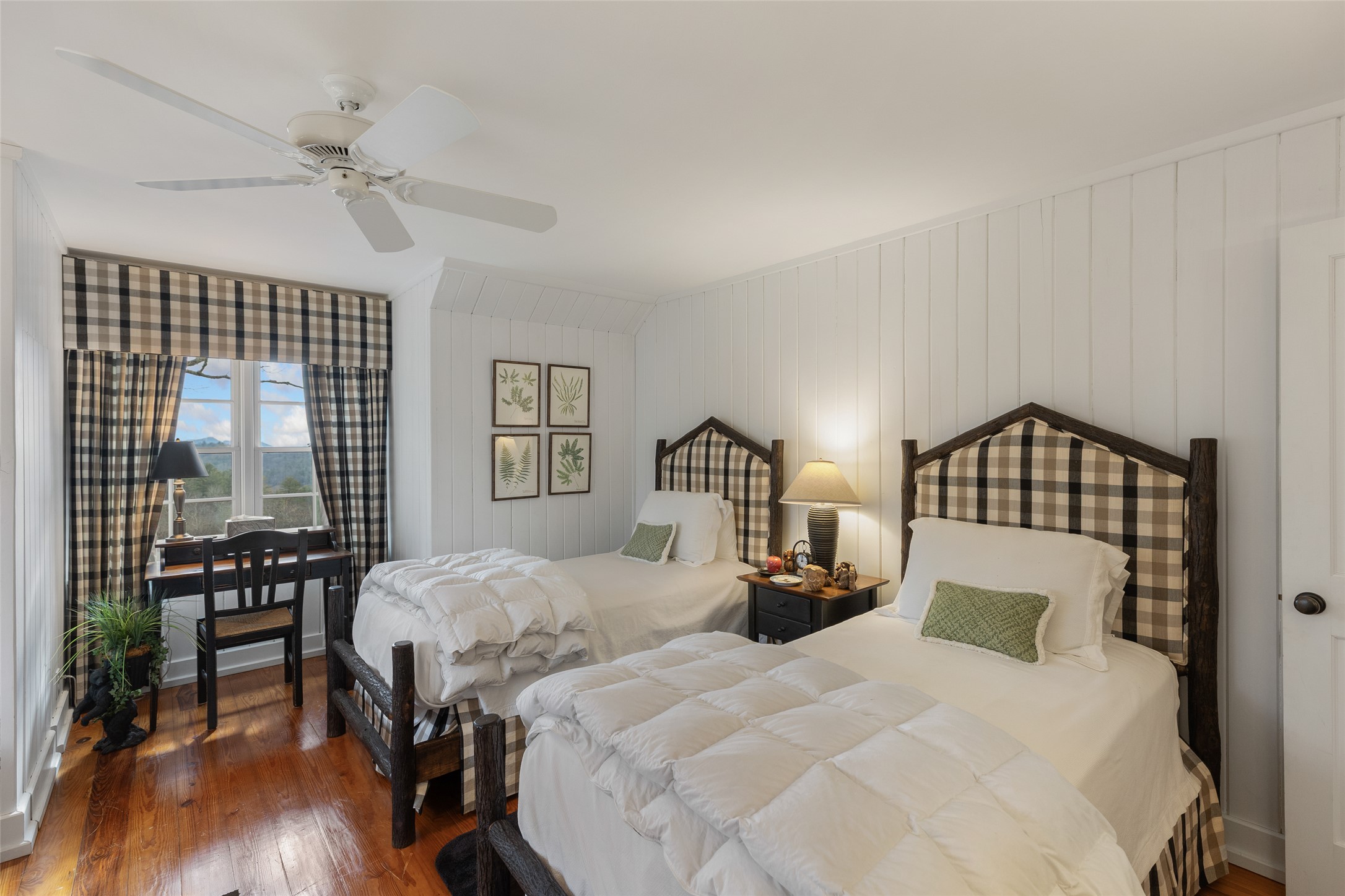 1213 Lost Valley Road