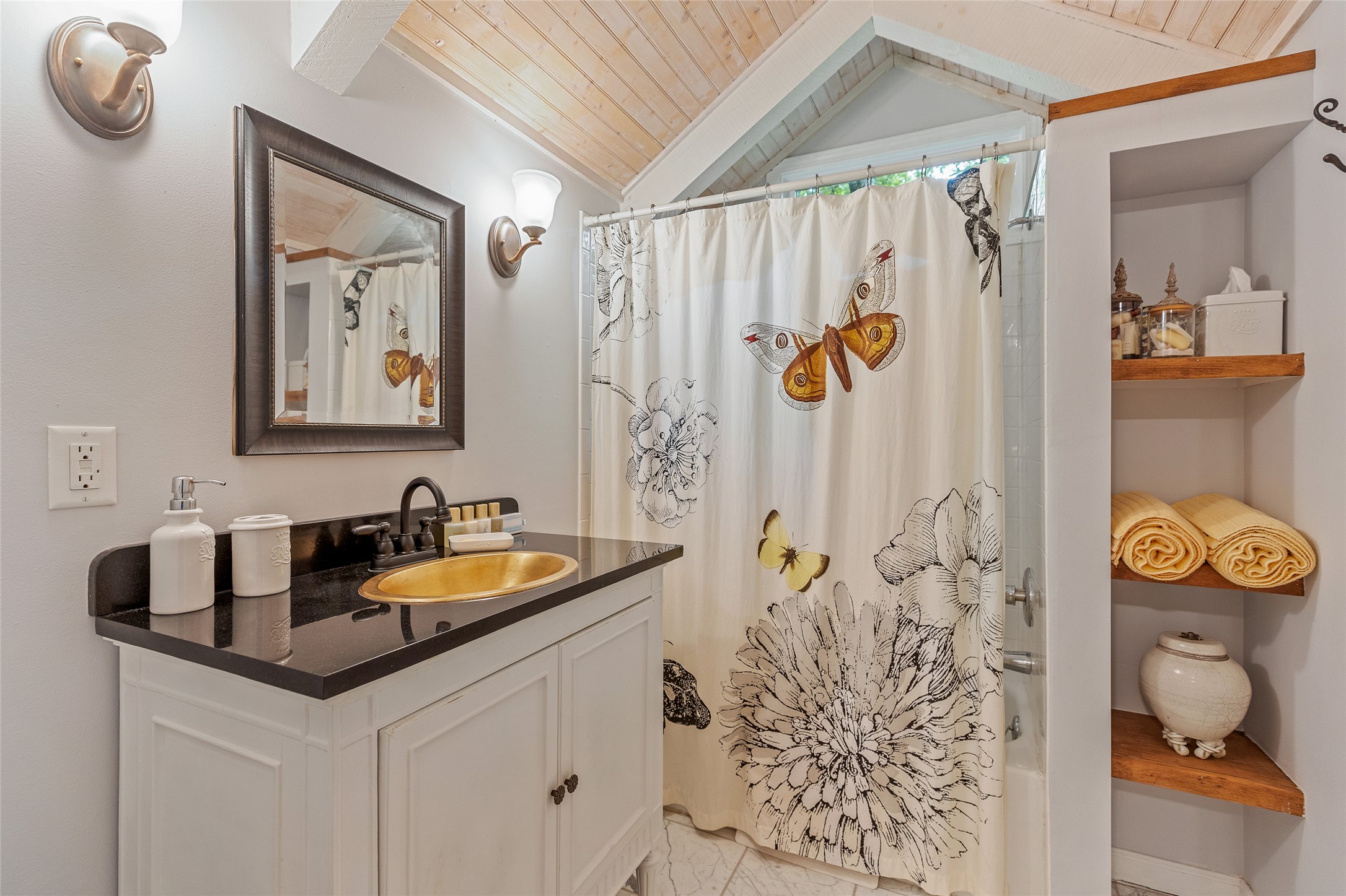 1100 Claire Lane Lane