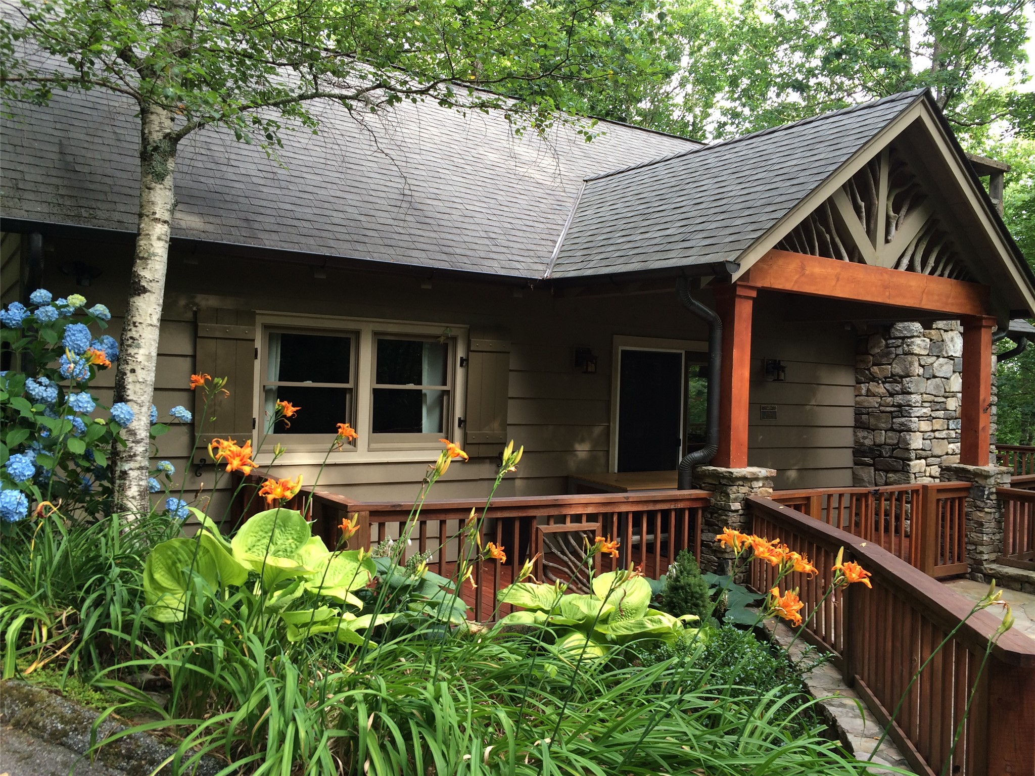 1100 Claire Lane Lane