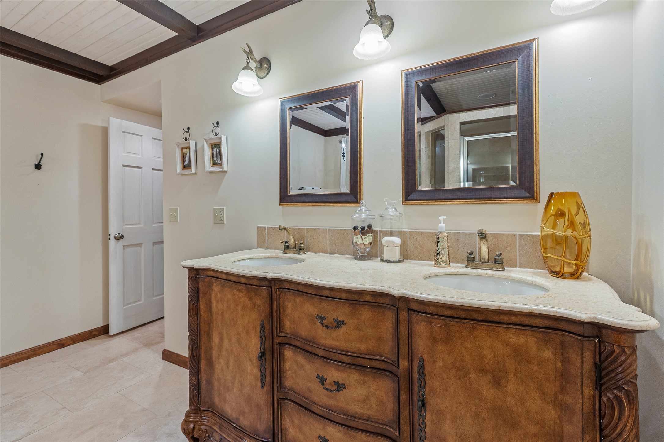 1100 Claire Lane Lane