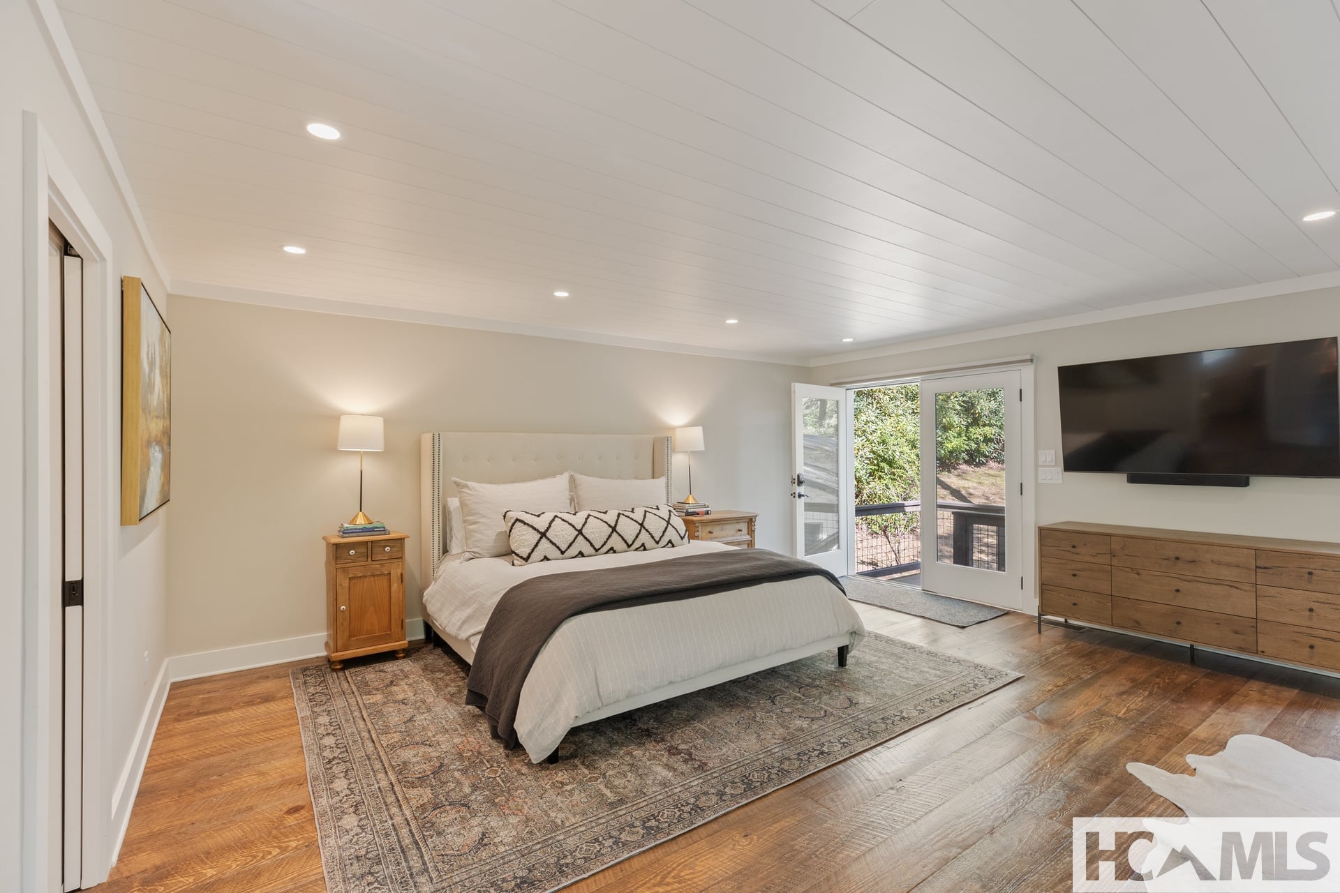 462 Mirror Lake Road