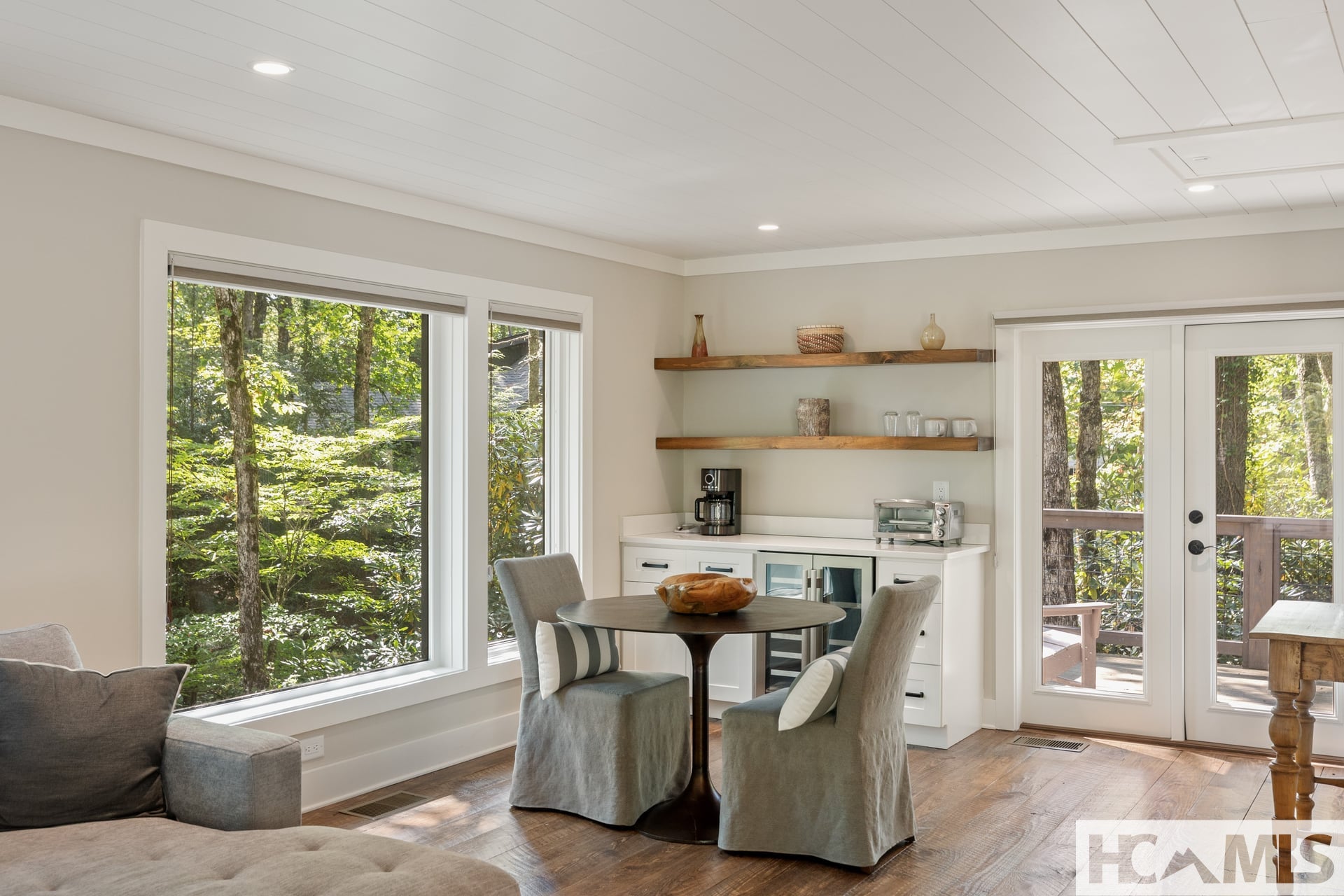 462 Mirror Lake Road