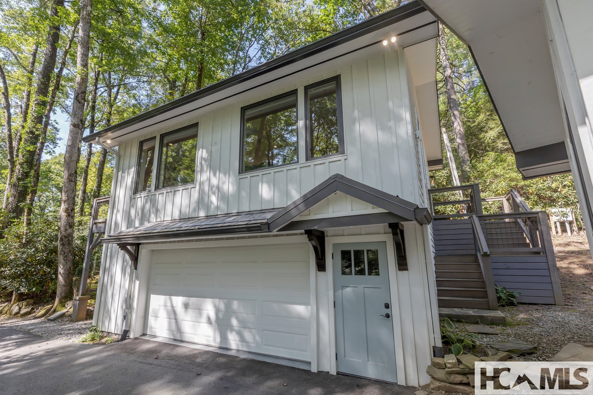 462 Mirror Lake Road