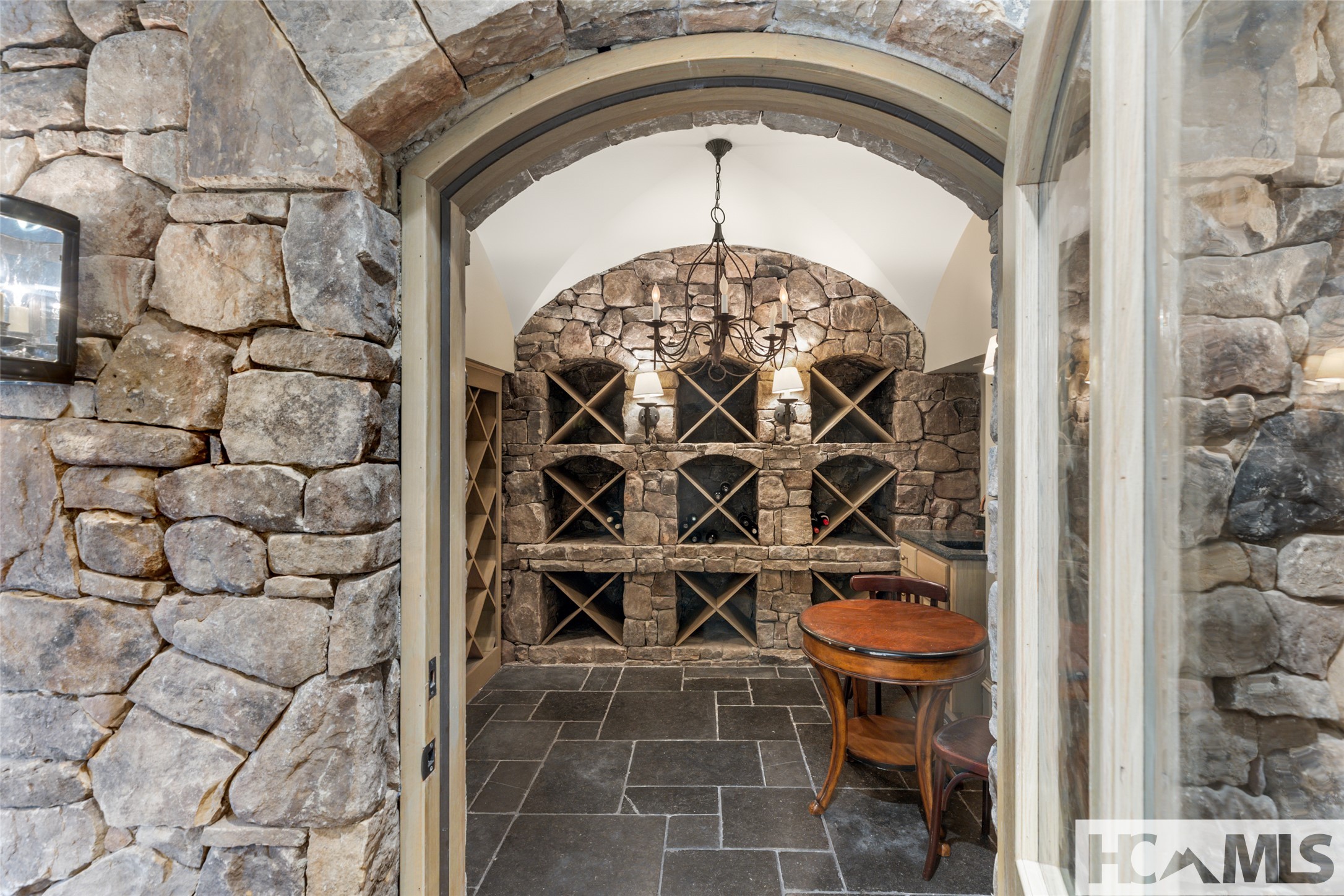 585 Moorewood Circle