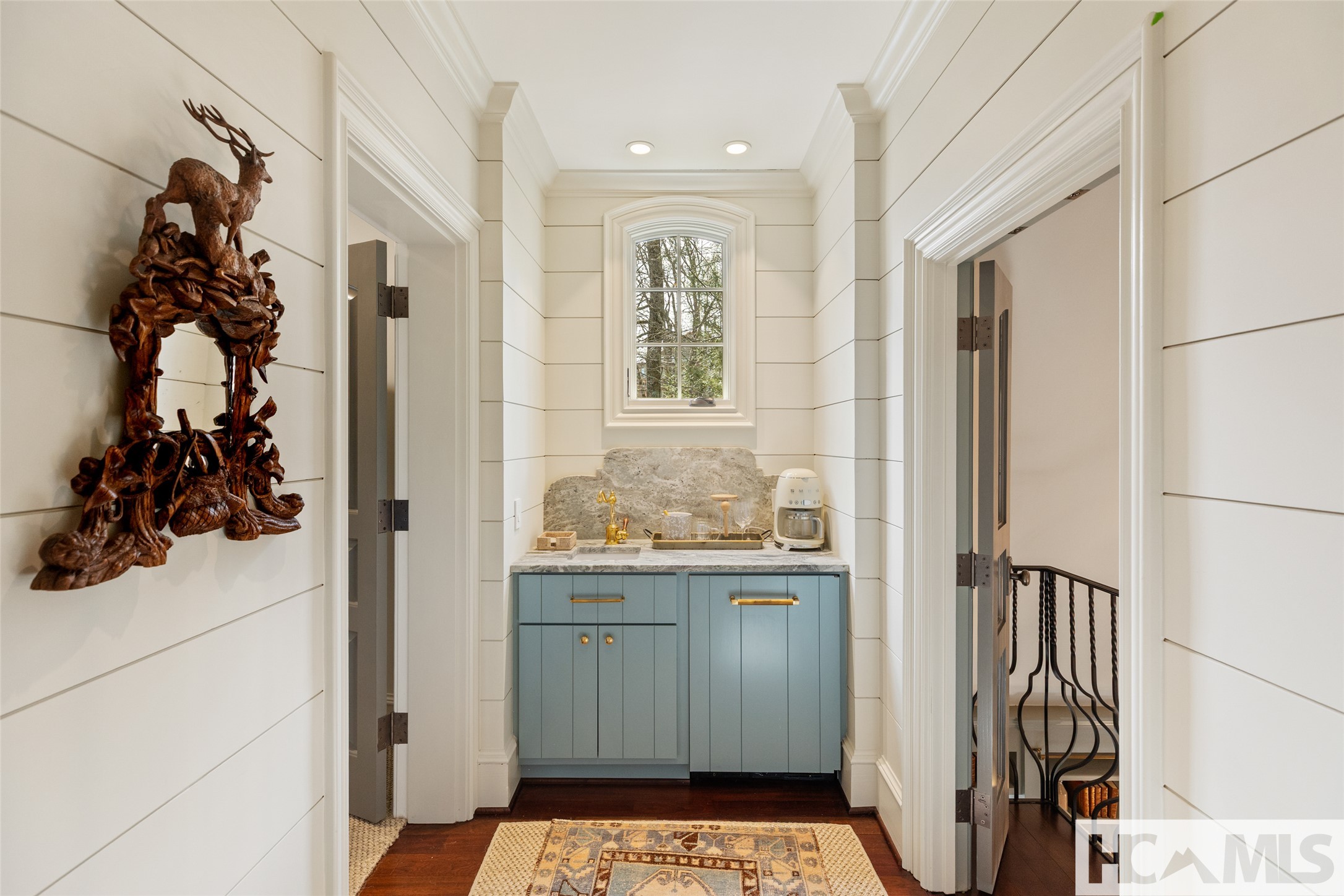 585 Moorewood Circle