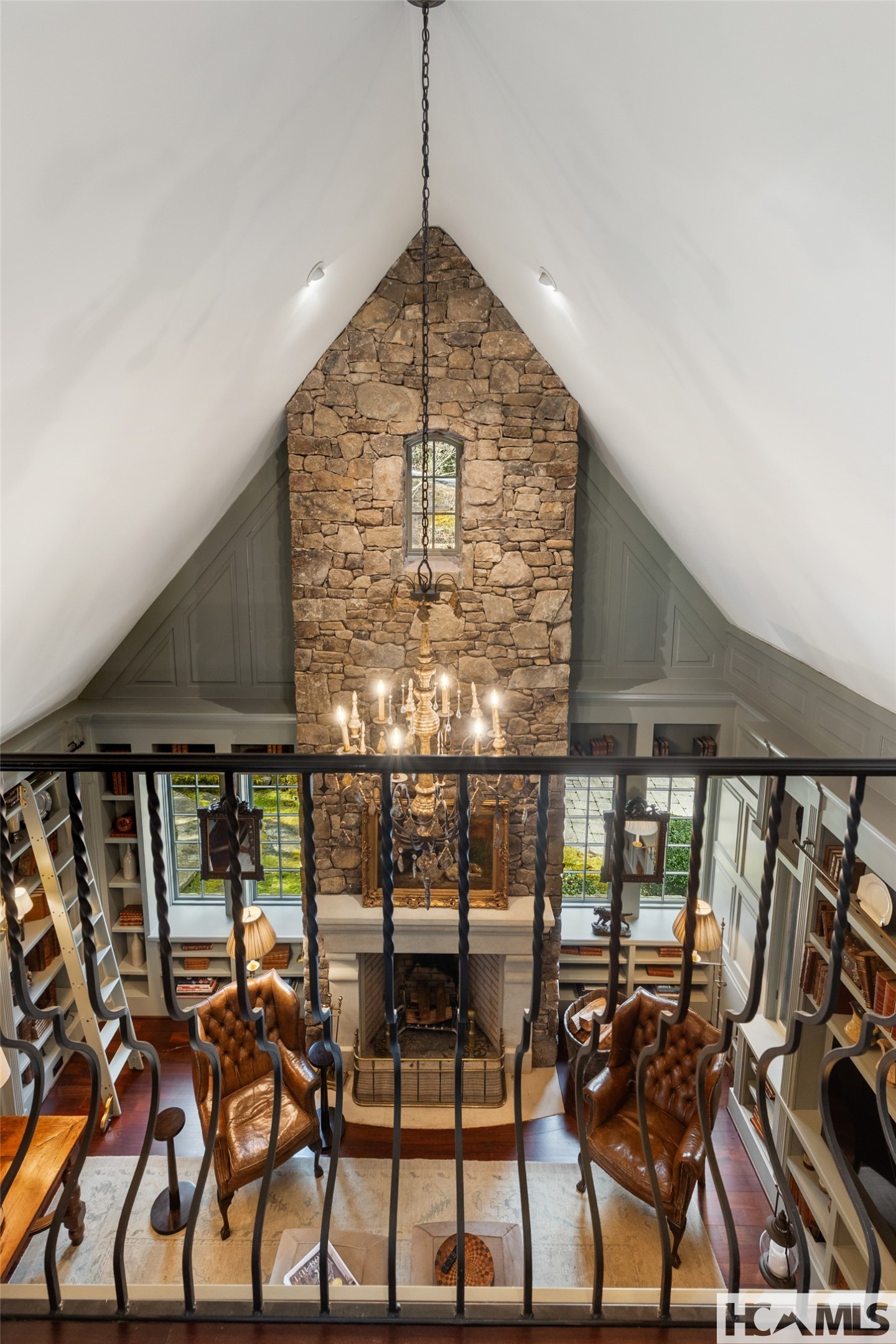 585 Moorewood Circle