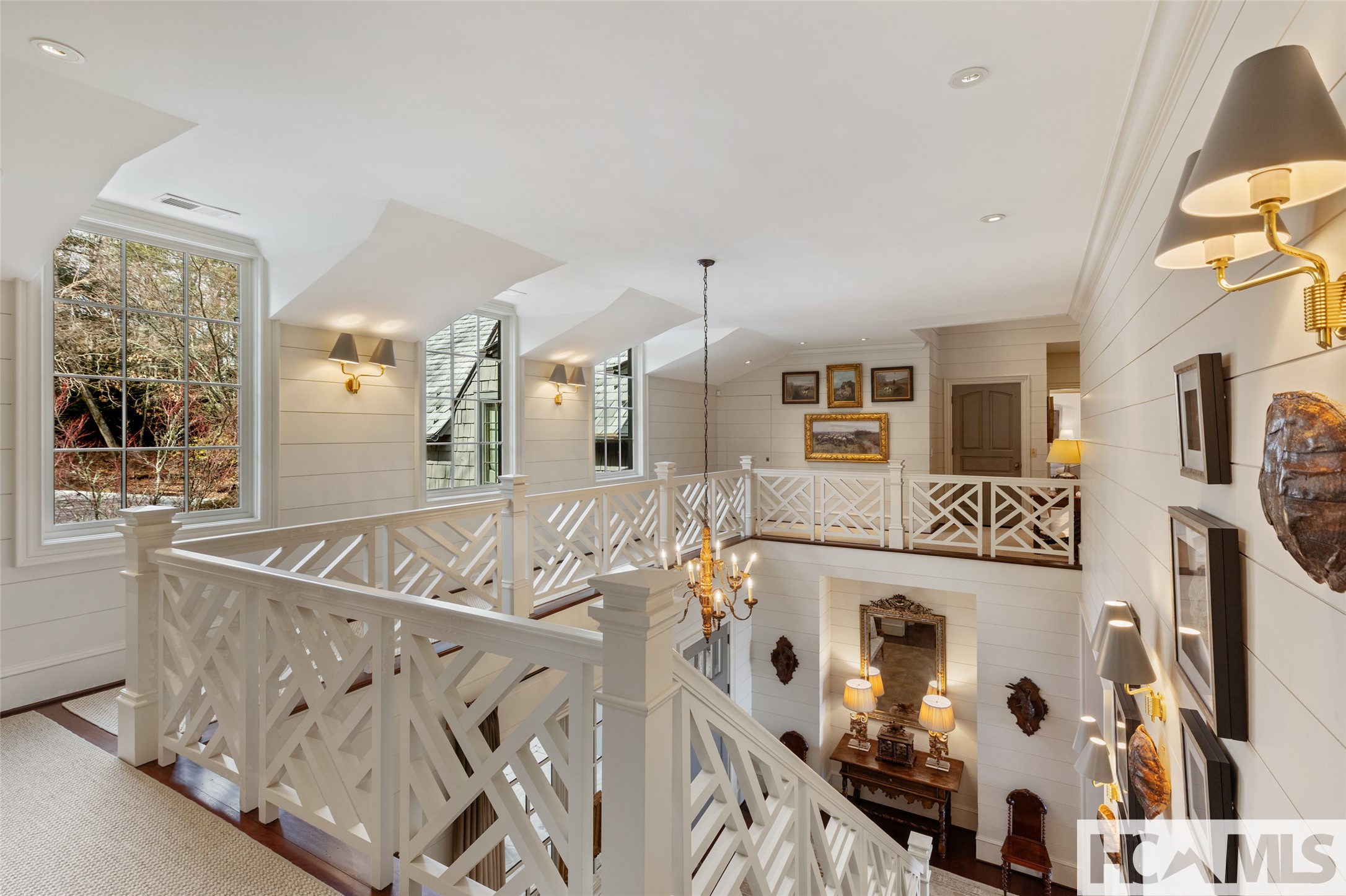 585 Moorewood Circle