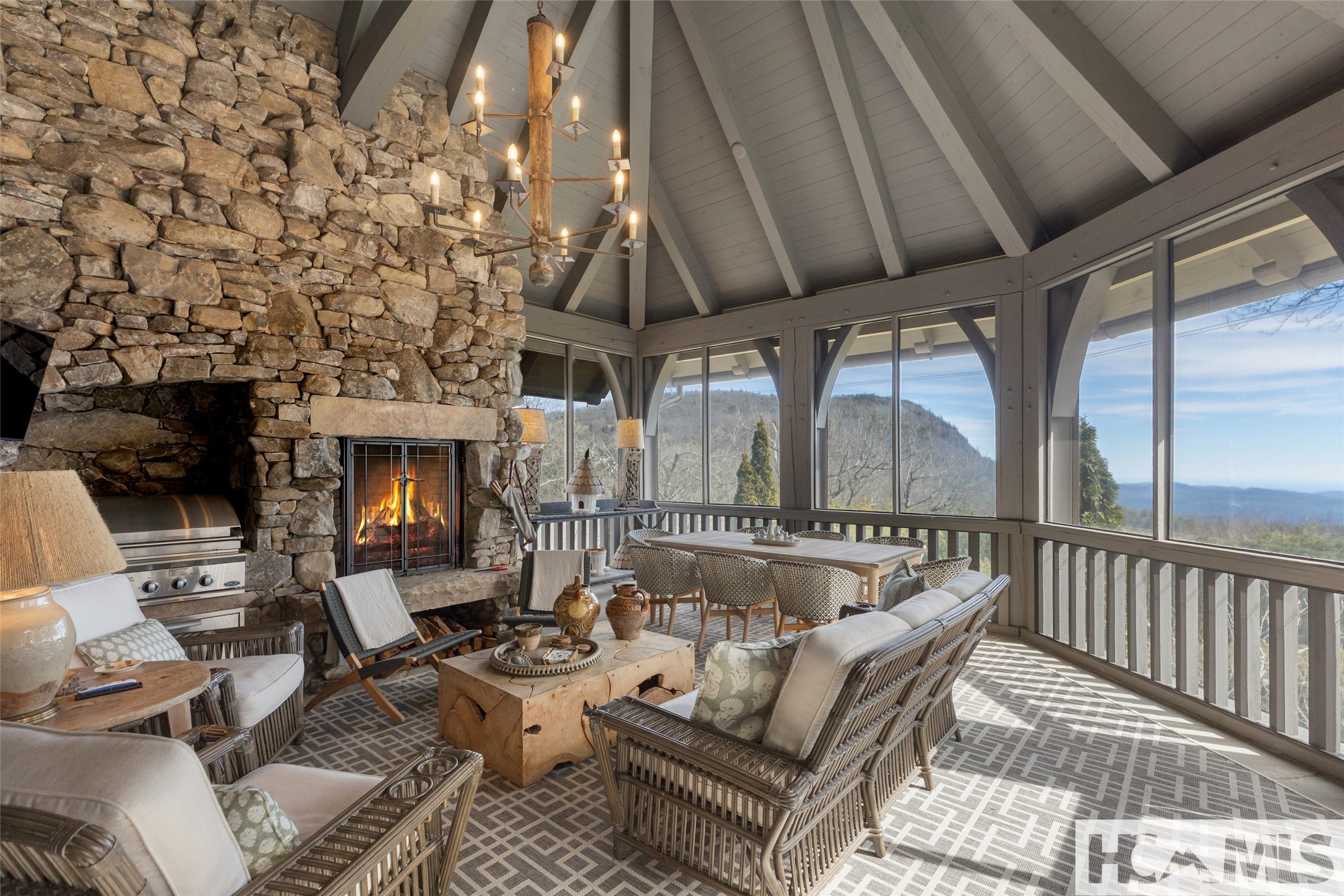 585 Moorewood Circle