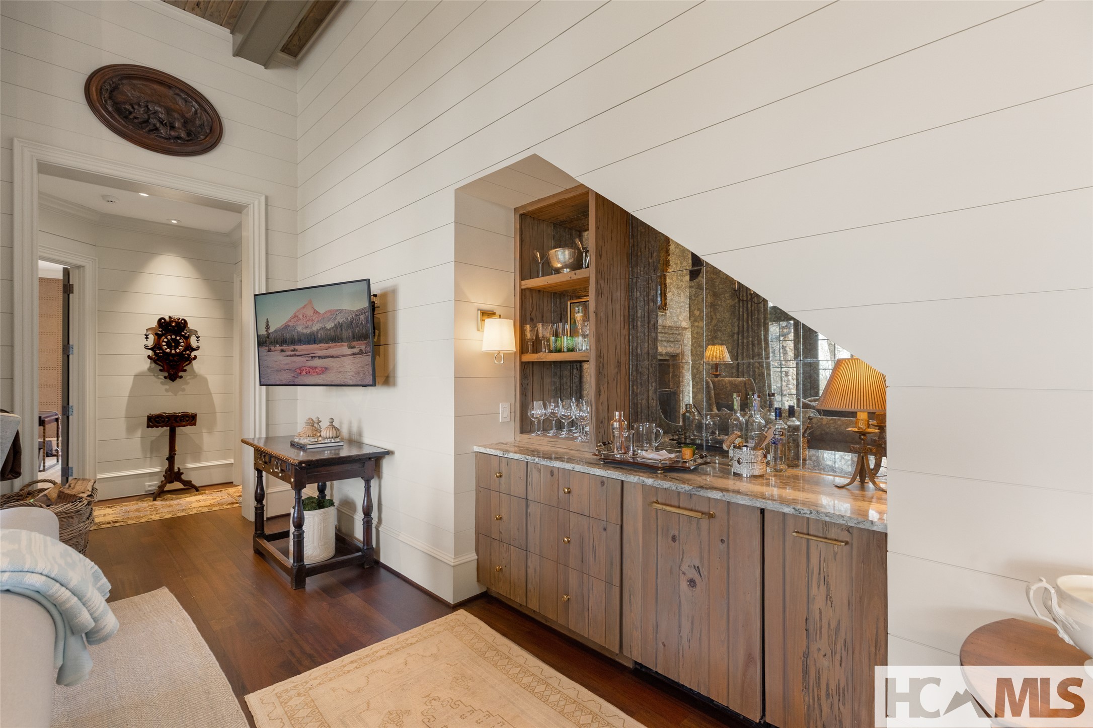 585 Moorewood Circle