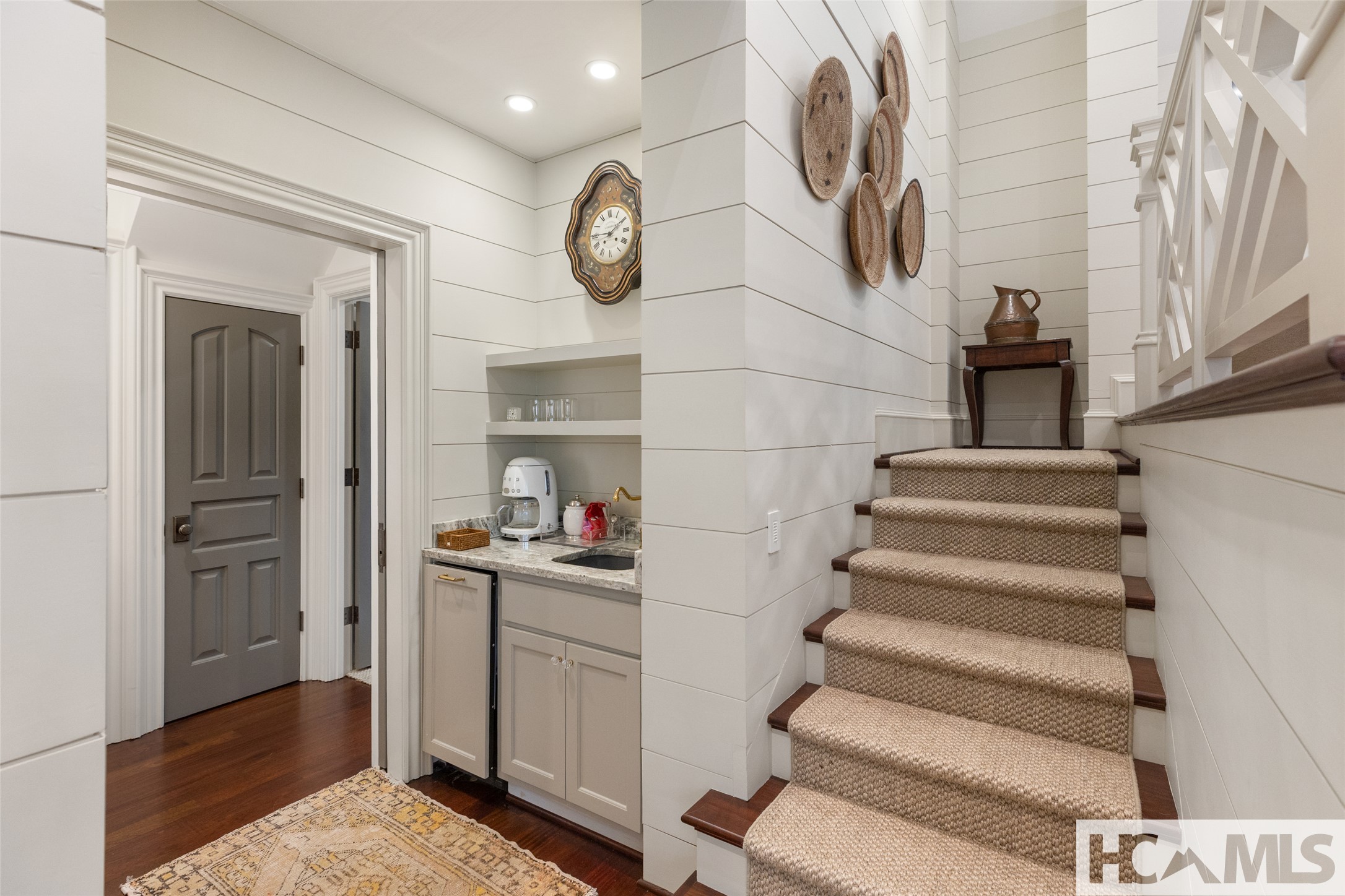 585 Moorewood Circle