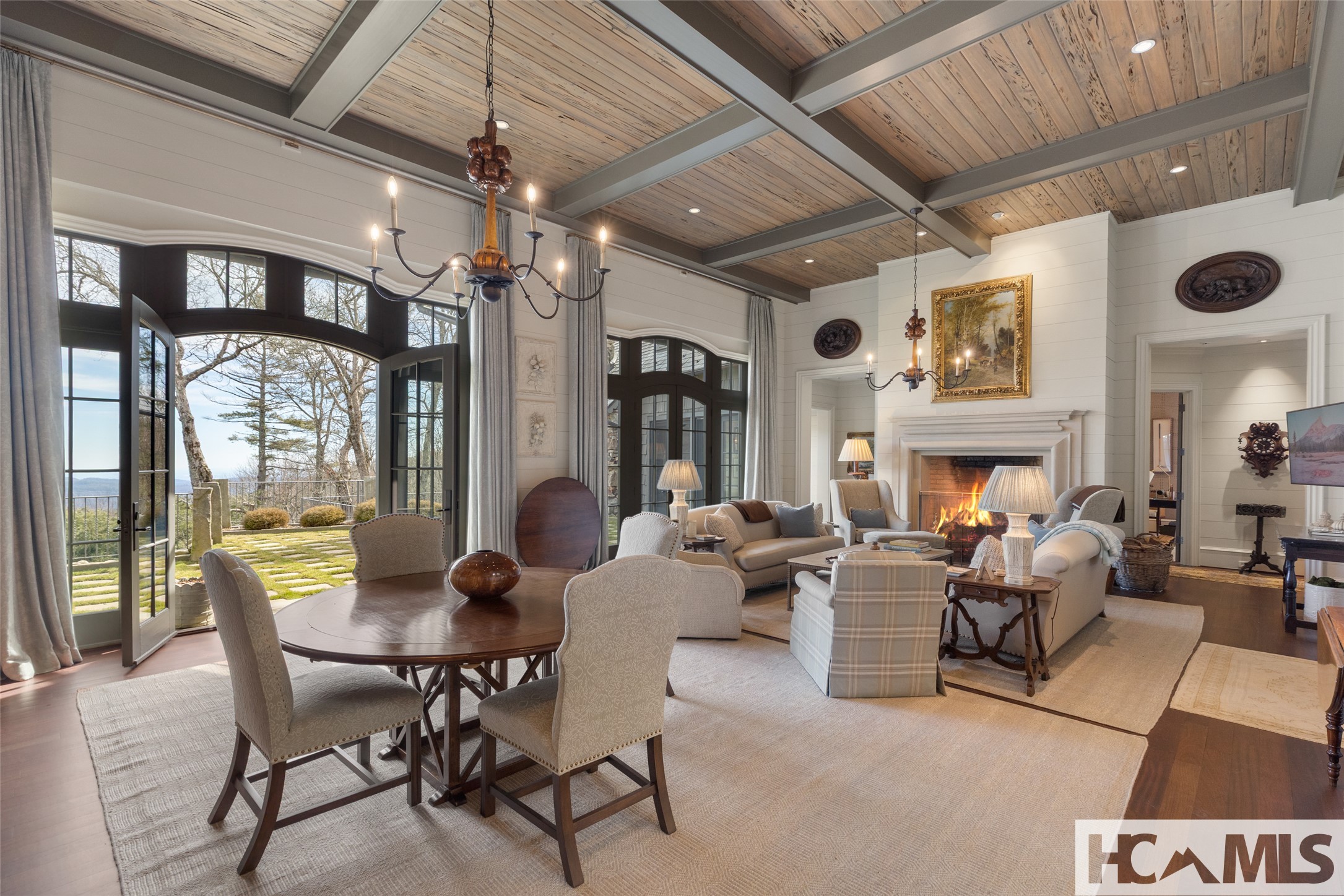 585 Moorewood Circle